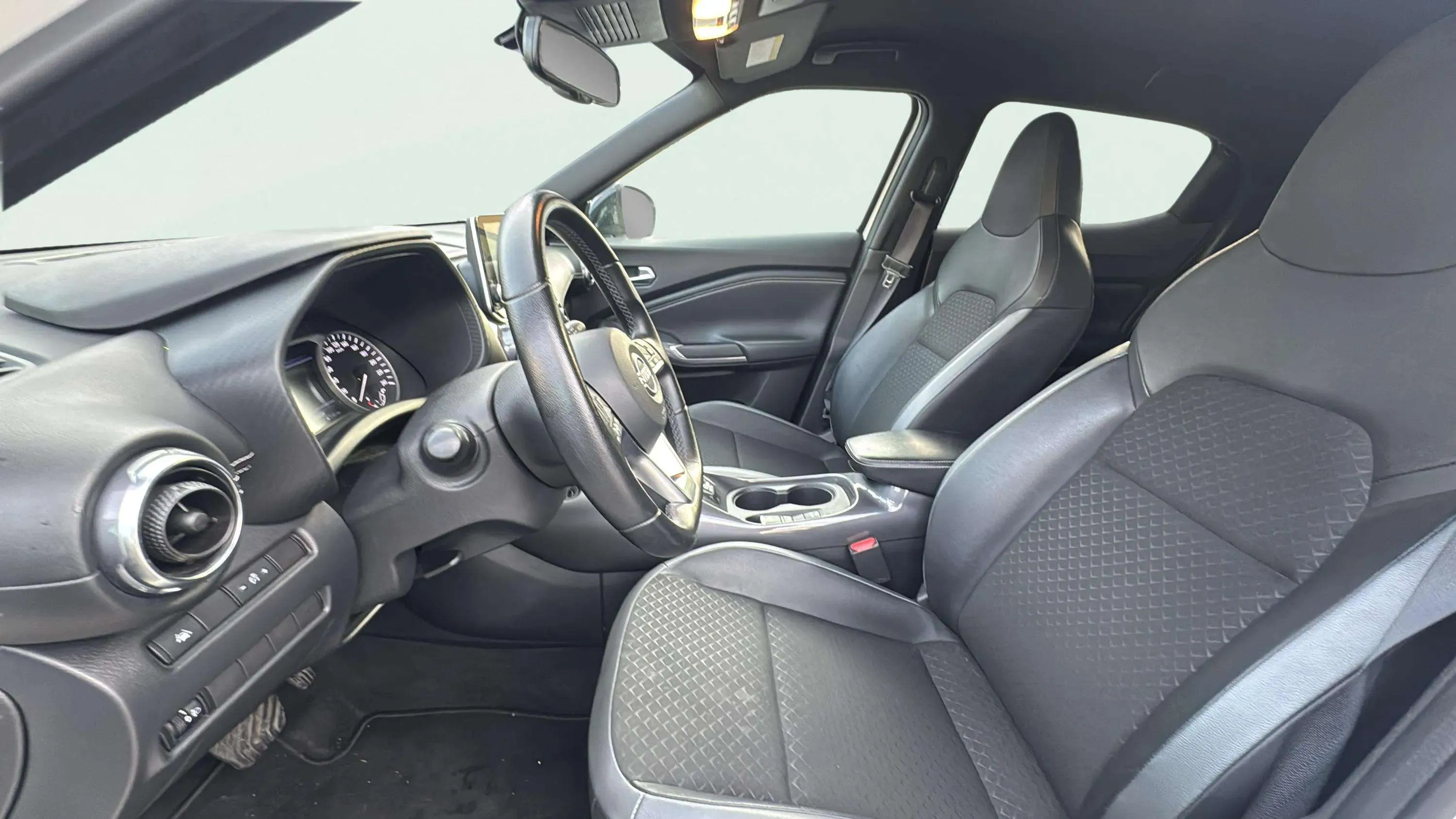 Nissan Juke 1.6 Hybrid N-Connecta - foto 21