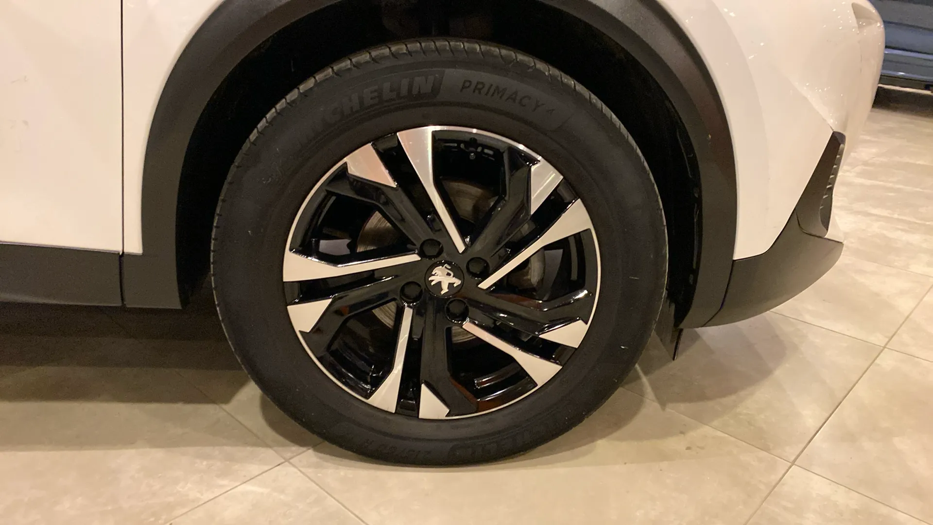 Peugeot 2008 Allure BlueHDi - foto 23