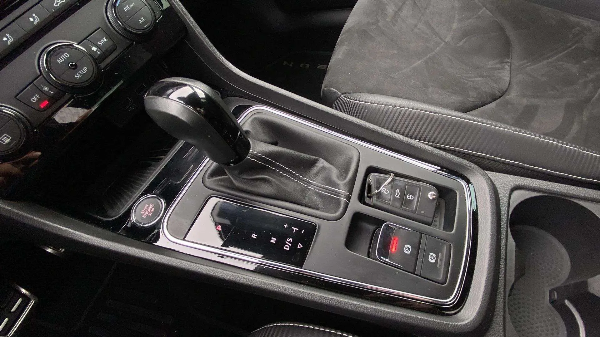 SEAT León 2.0 TSI DSG-7 Cupra - foto 26