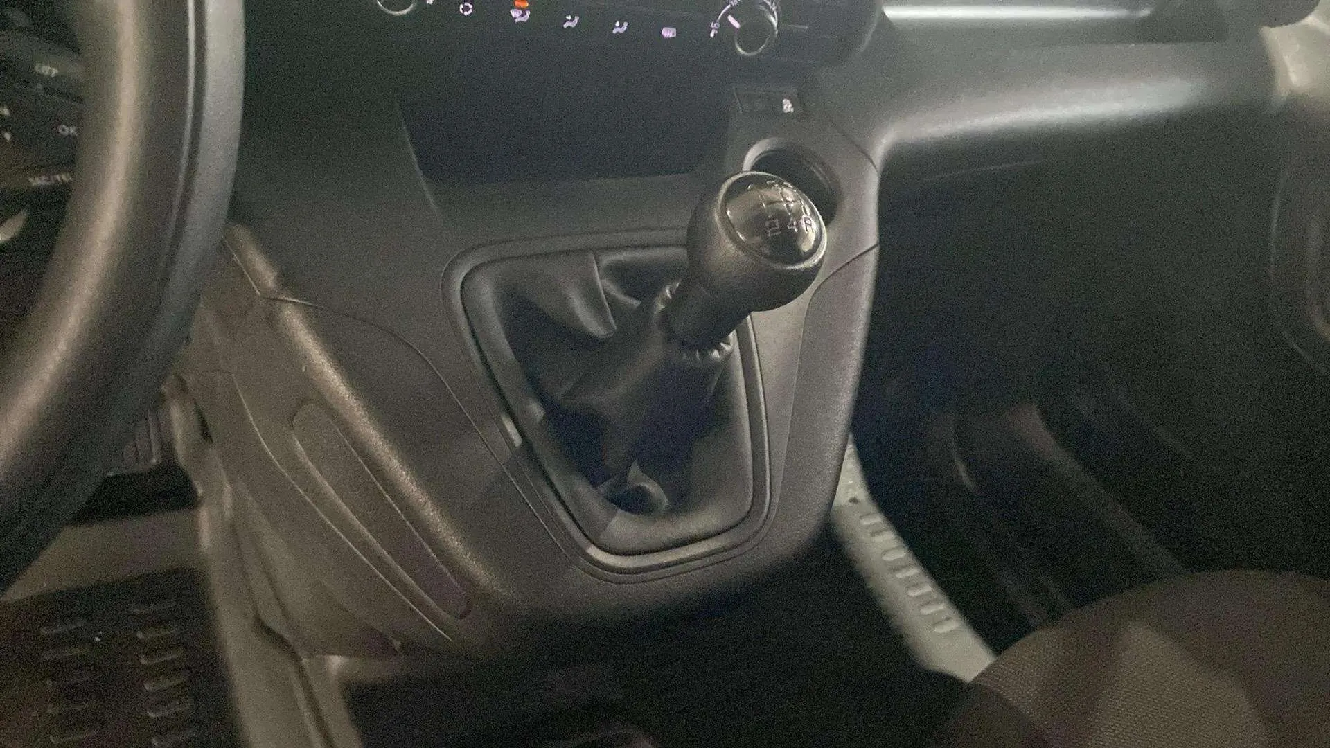 Citroën Berlingo Diésel Talla M - foto 16