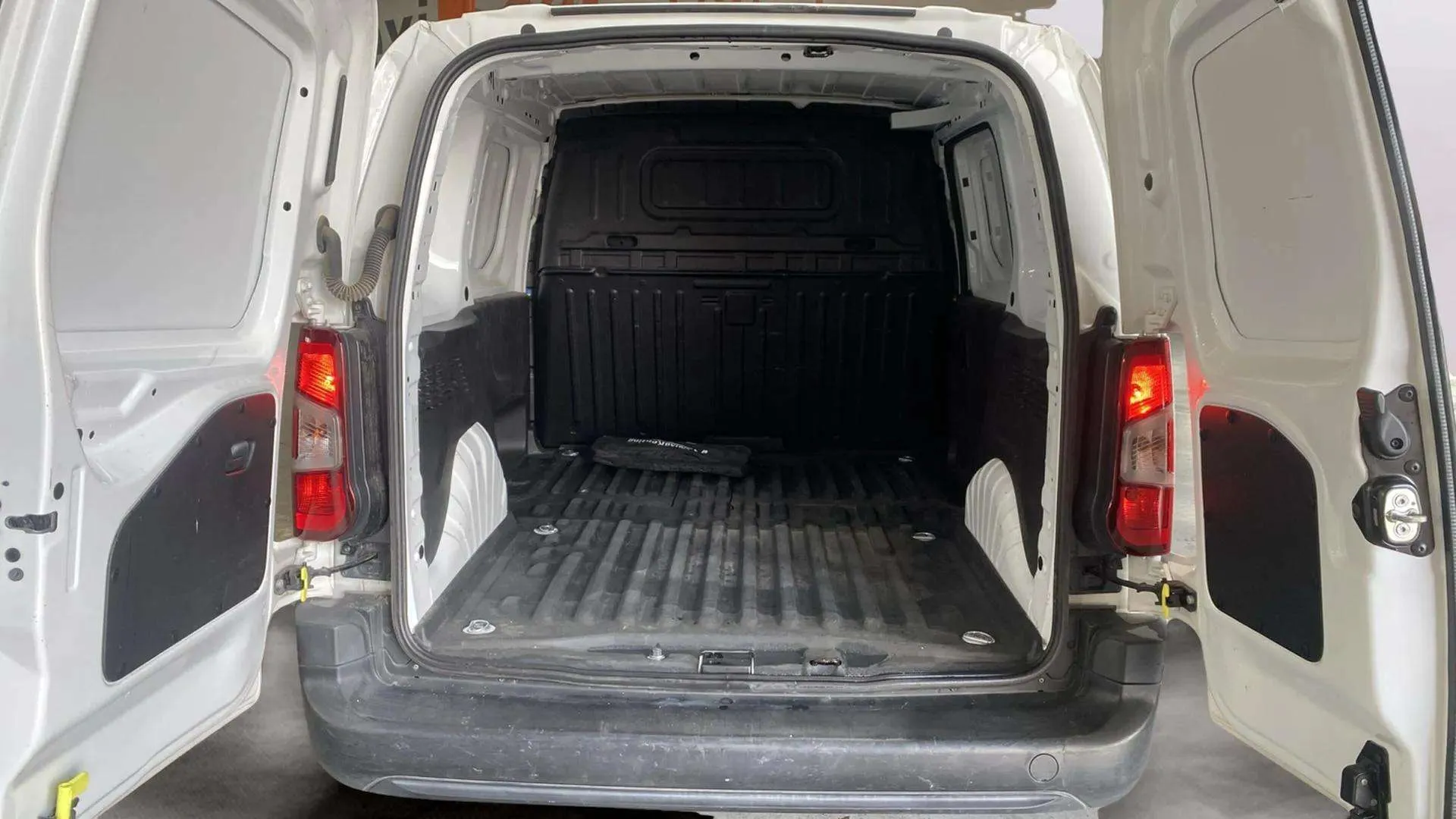 Citroën Berlingo Diésel Talla M - foto 8