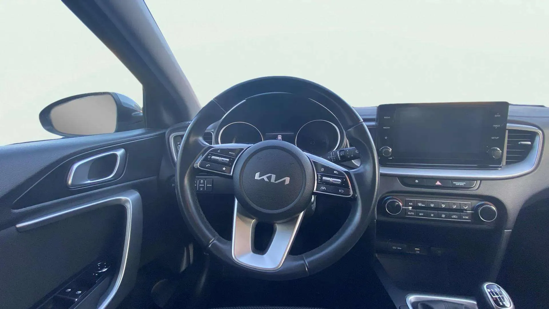 Kia XCeed 1.5 - foto 11