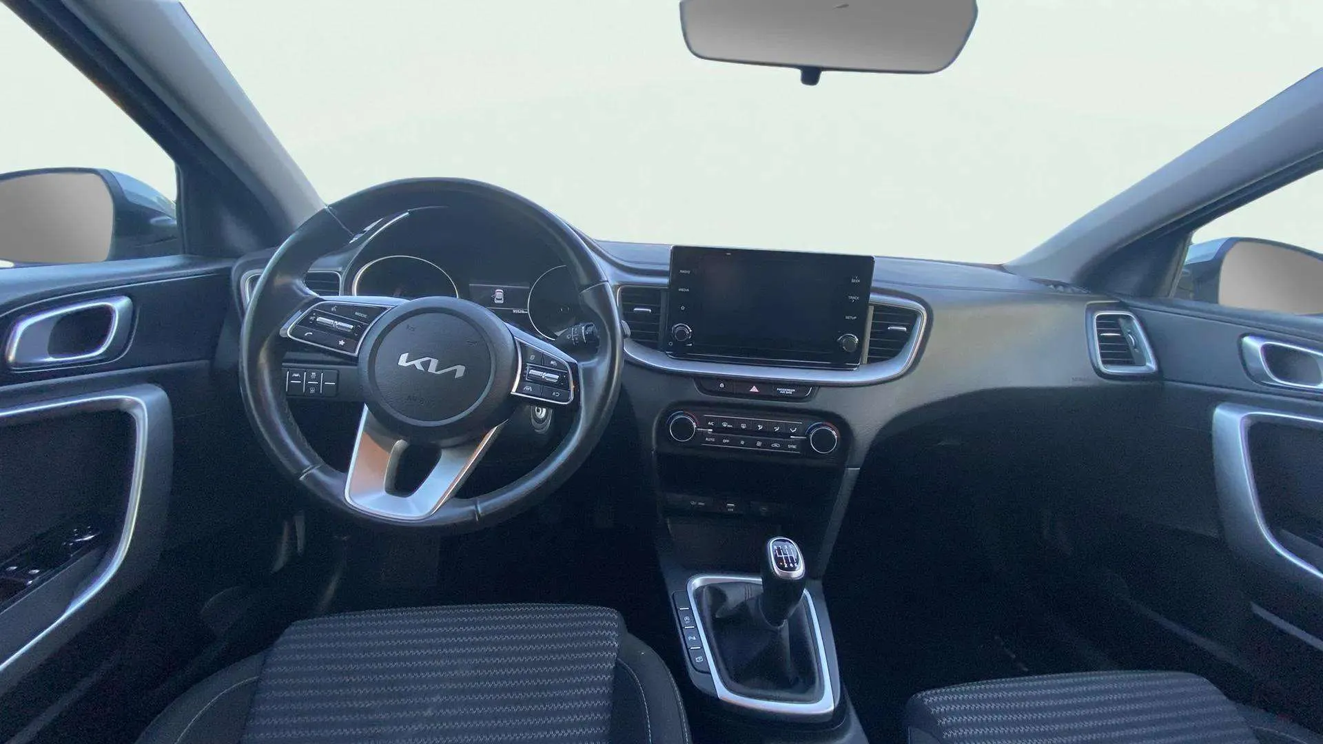 Kia XCeed 1.5 - foto 9