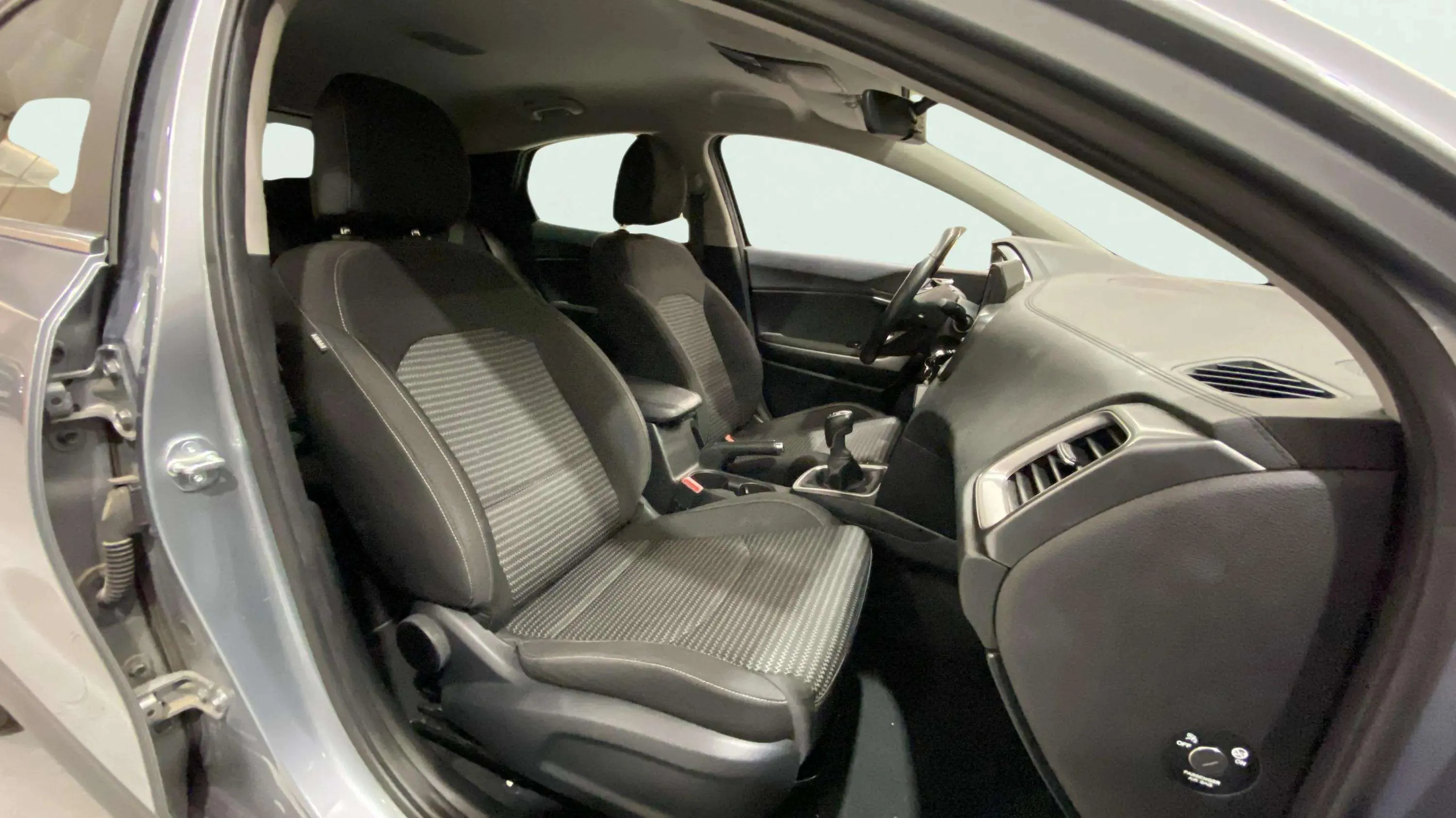 Kia XCeed 1.5 - foto 22
