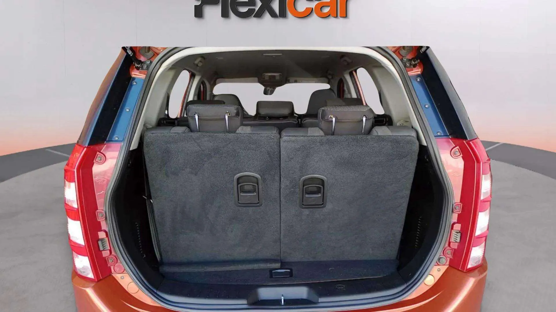 Mahindra XUV500 AWD (4X4) W8 7 plazas - foto 18