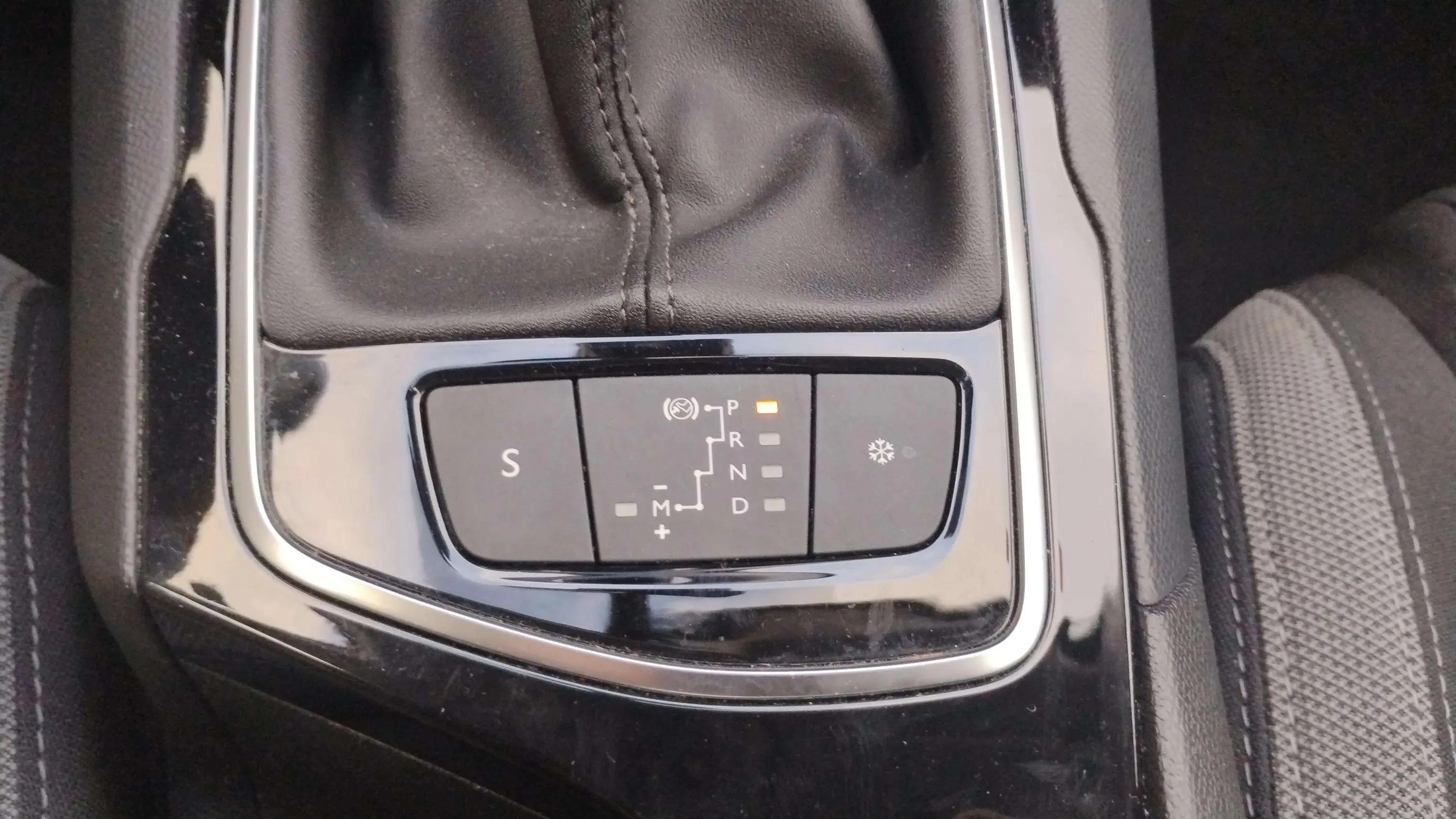 Peugeot 308 Style 1.2 PureTech 130 EAT6 - foto 21