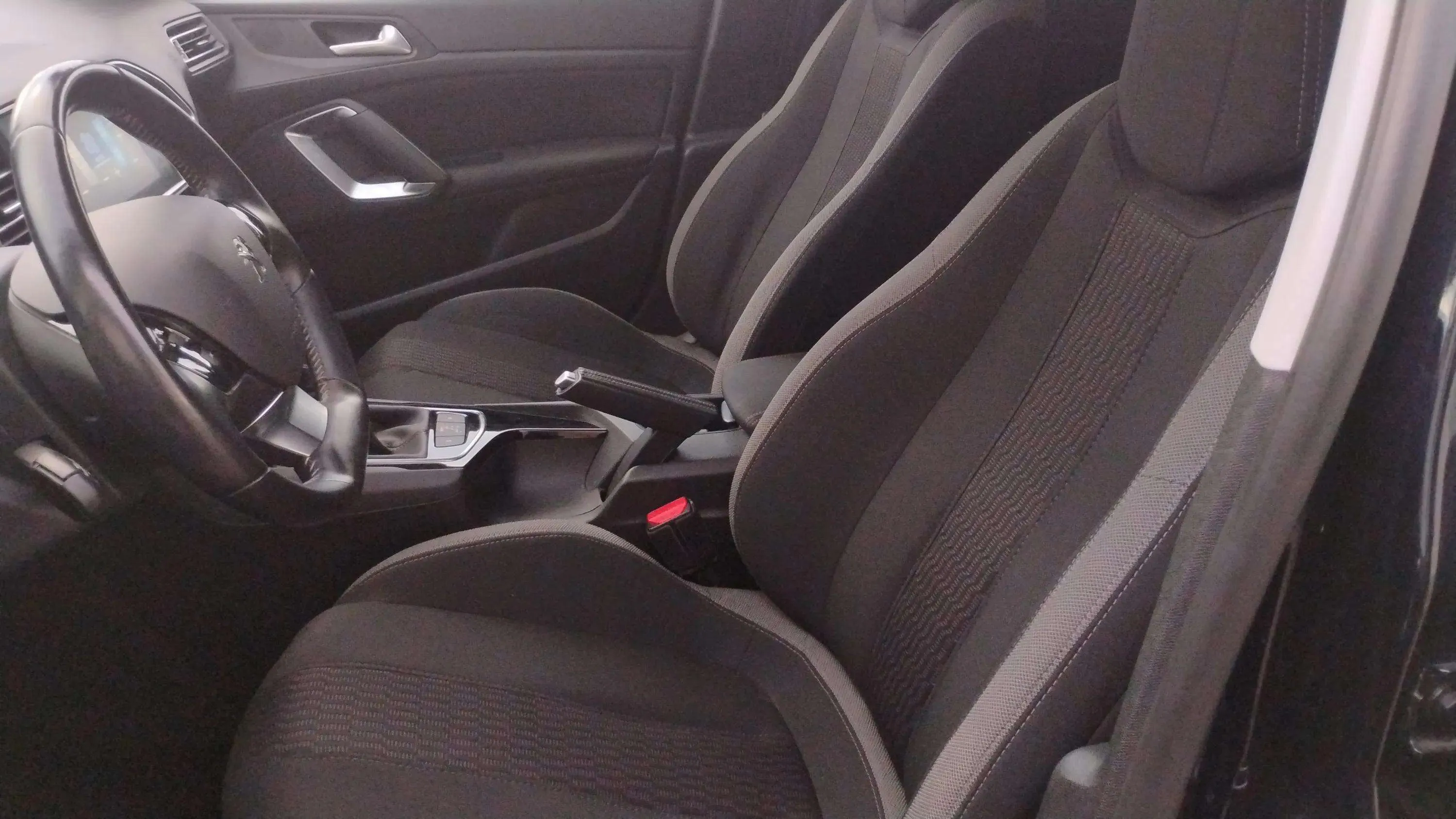 Peugeot 308 Style 1.2 PureTech 130 EAT6 - foto 10