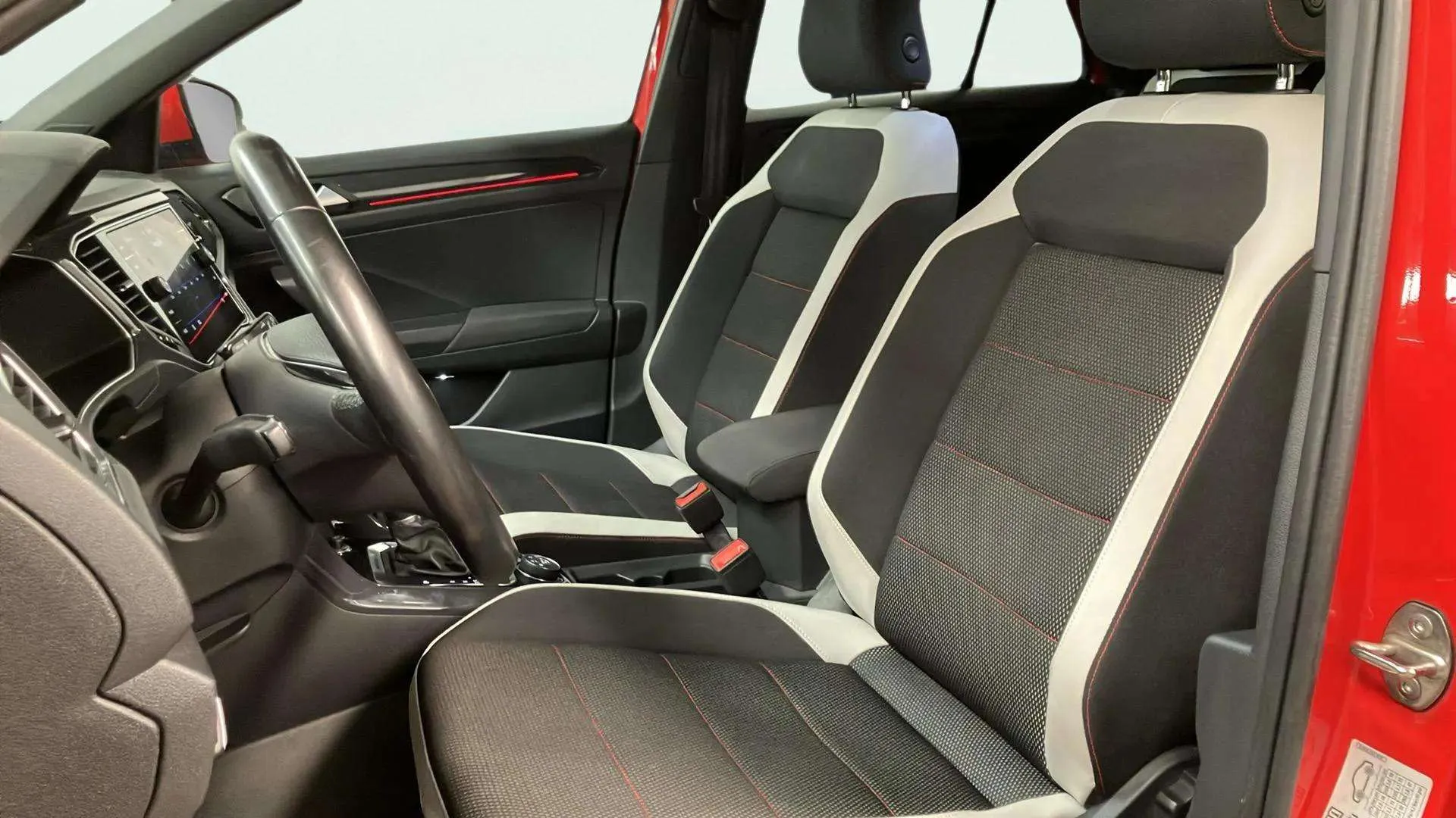 Volkswagen T-Roc Sport 2.0 TSI 4 Motion DSG - foto 9