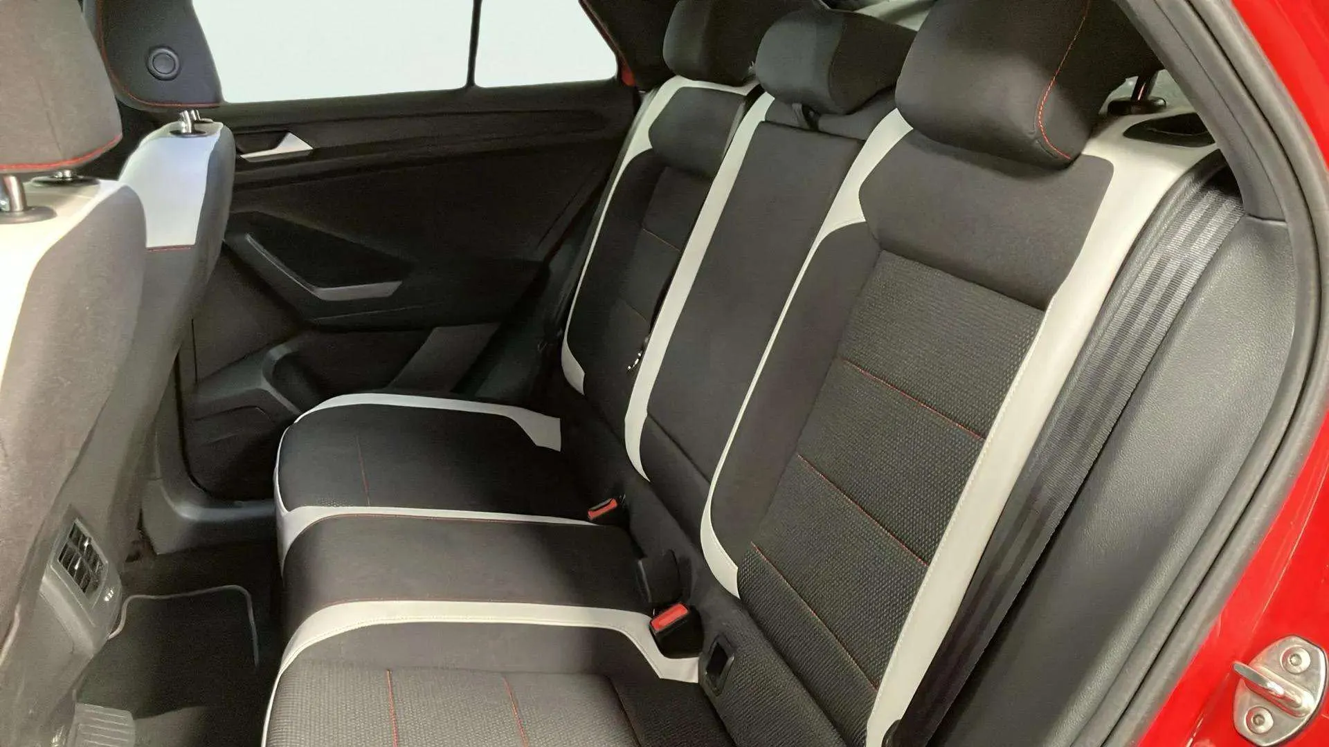 Volkswagen T-Roc Sport 2.0 TSI 4 Motion DSG - foto 10