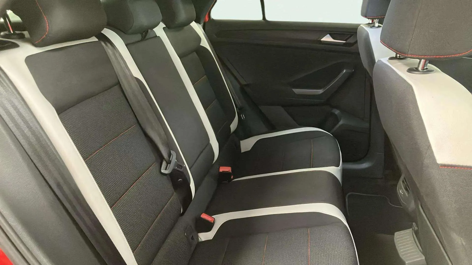 Volkswagen T-Roc Sport 2.0 TSI 4 Motion DSG - foto 13