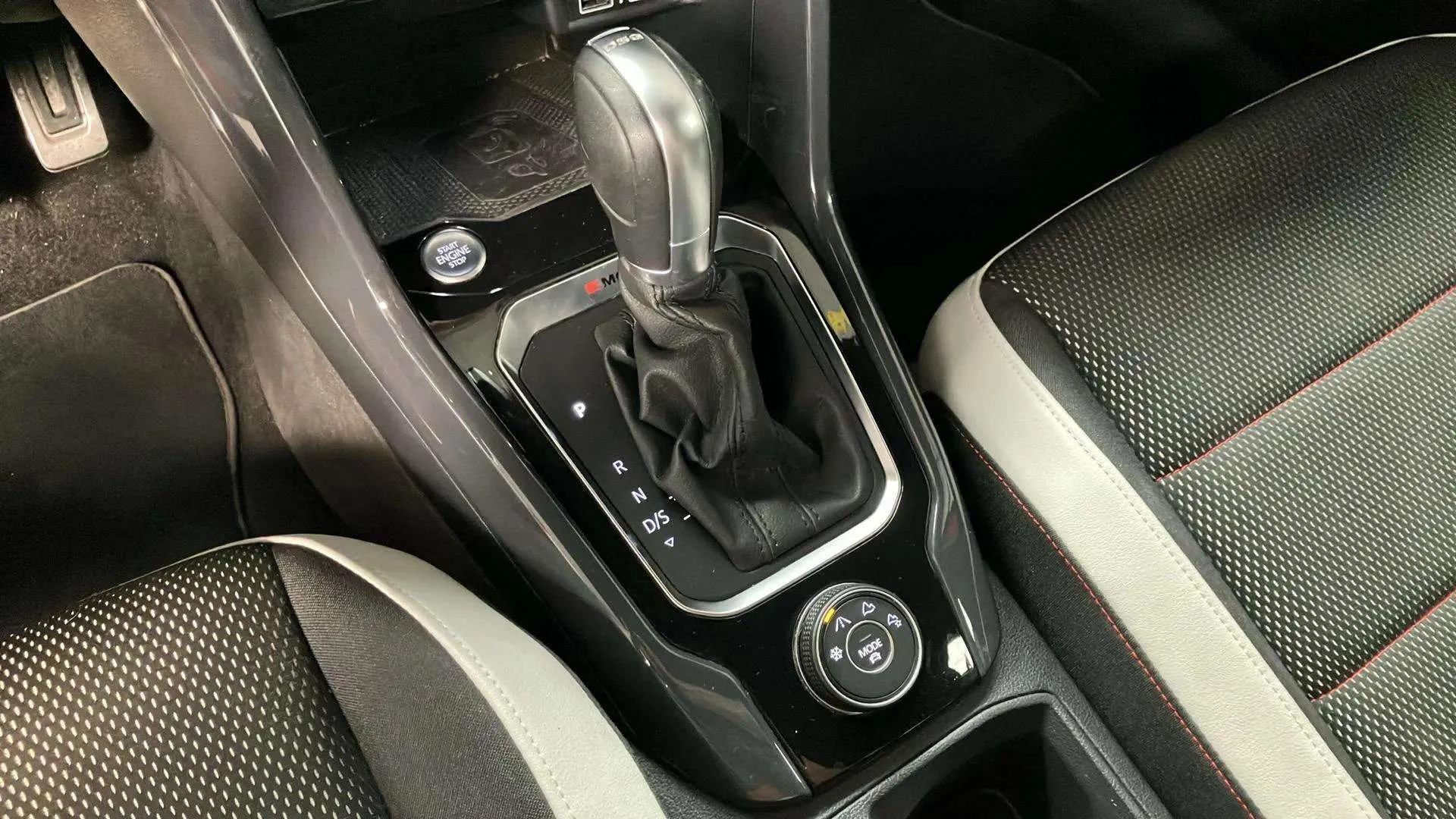 Volkswagen T-Roc Sport 2.0 TSI 4 Motion DSG - foto 18