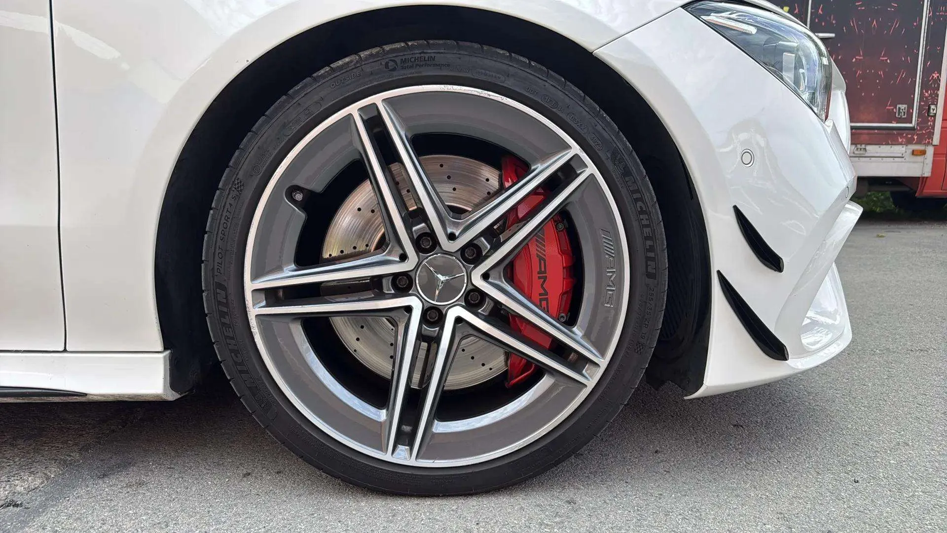 Mercedes-Benz CLA Mercedes-AMG 45 4MATIC+ Shooting Bra - foto 17