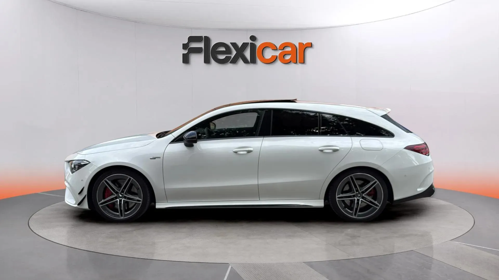 Mercedes-Benz CLA Mercedes-AMG 45 4MATIC+ Shooting Bra - foto 7