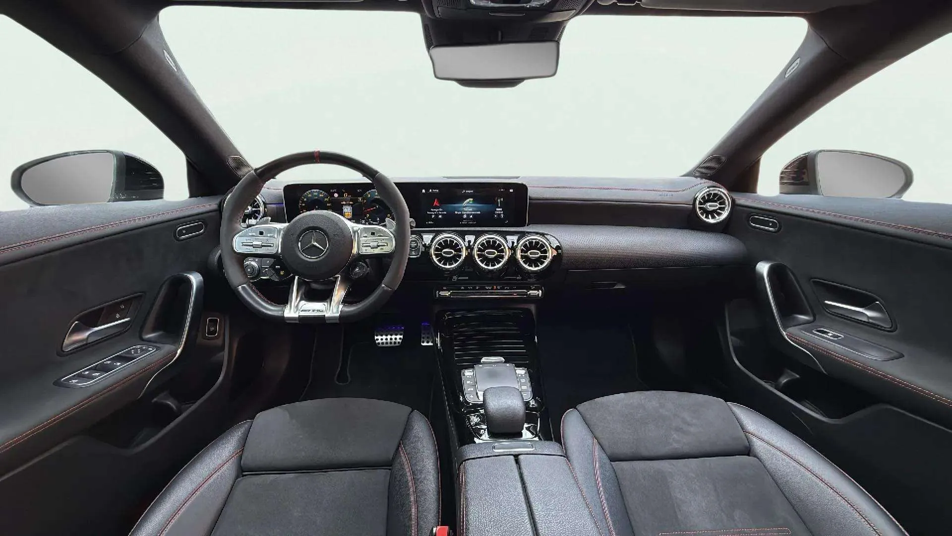 Mercedes-Benz CLA Mercedes-AMG 45 4MATIC+ Shooting Bra - foto 10