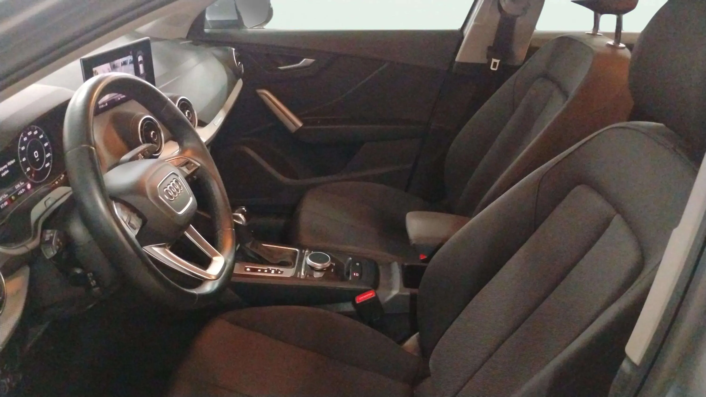 Audi Q2 Adrenalin 35 TFSI S tronic - foto 10