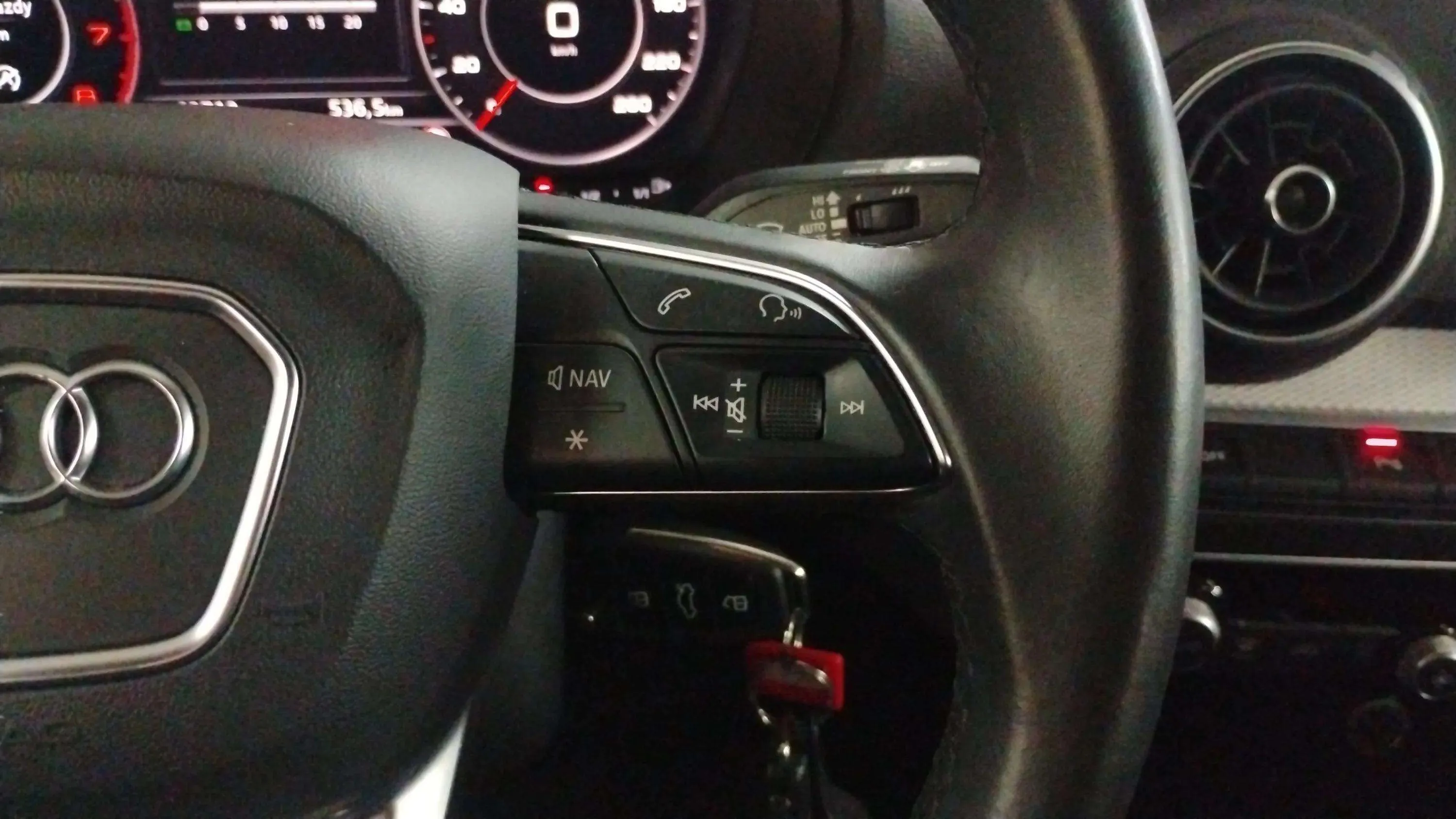 Audi Q2 Adrenalin 35 TFSI S tronic - foto 23