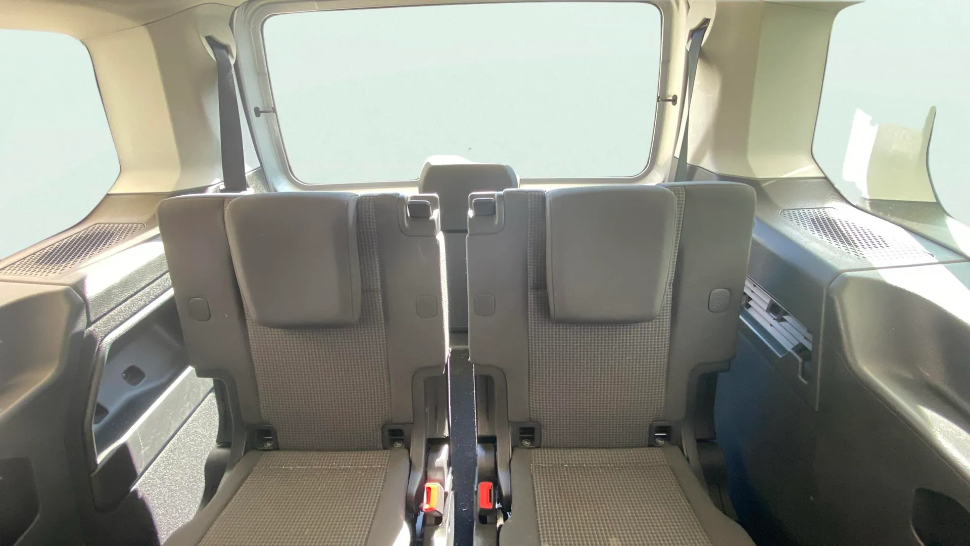 Volkswagen Caddy Maxi Origin 2.0 TDI DSG - foto 12