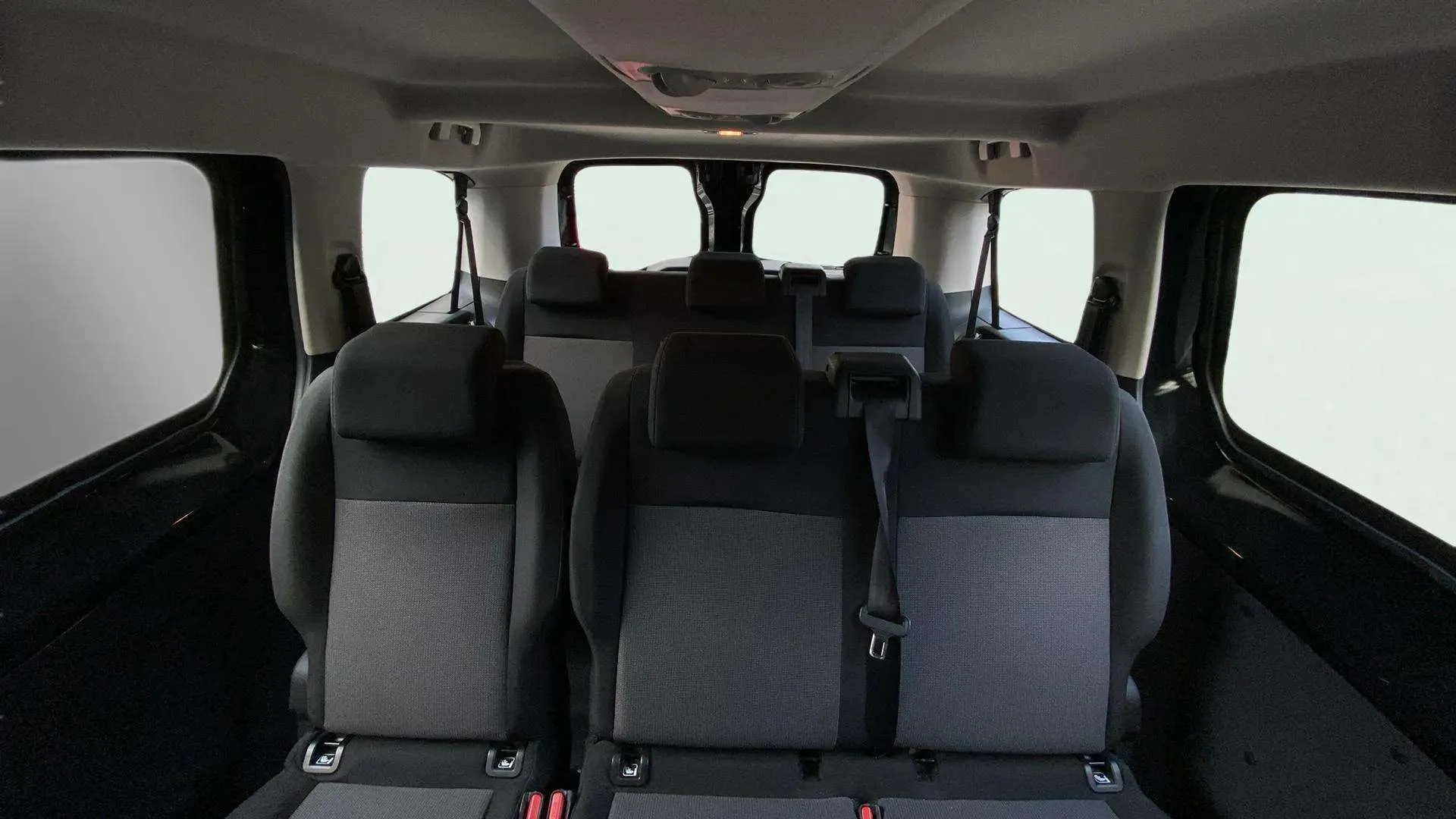 Toyota Proace Comfort 1.5D -4D Kombi L1 - foto 14