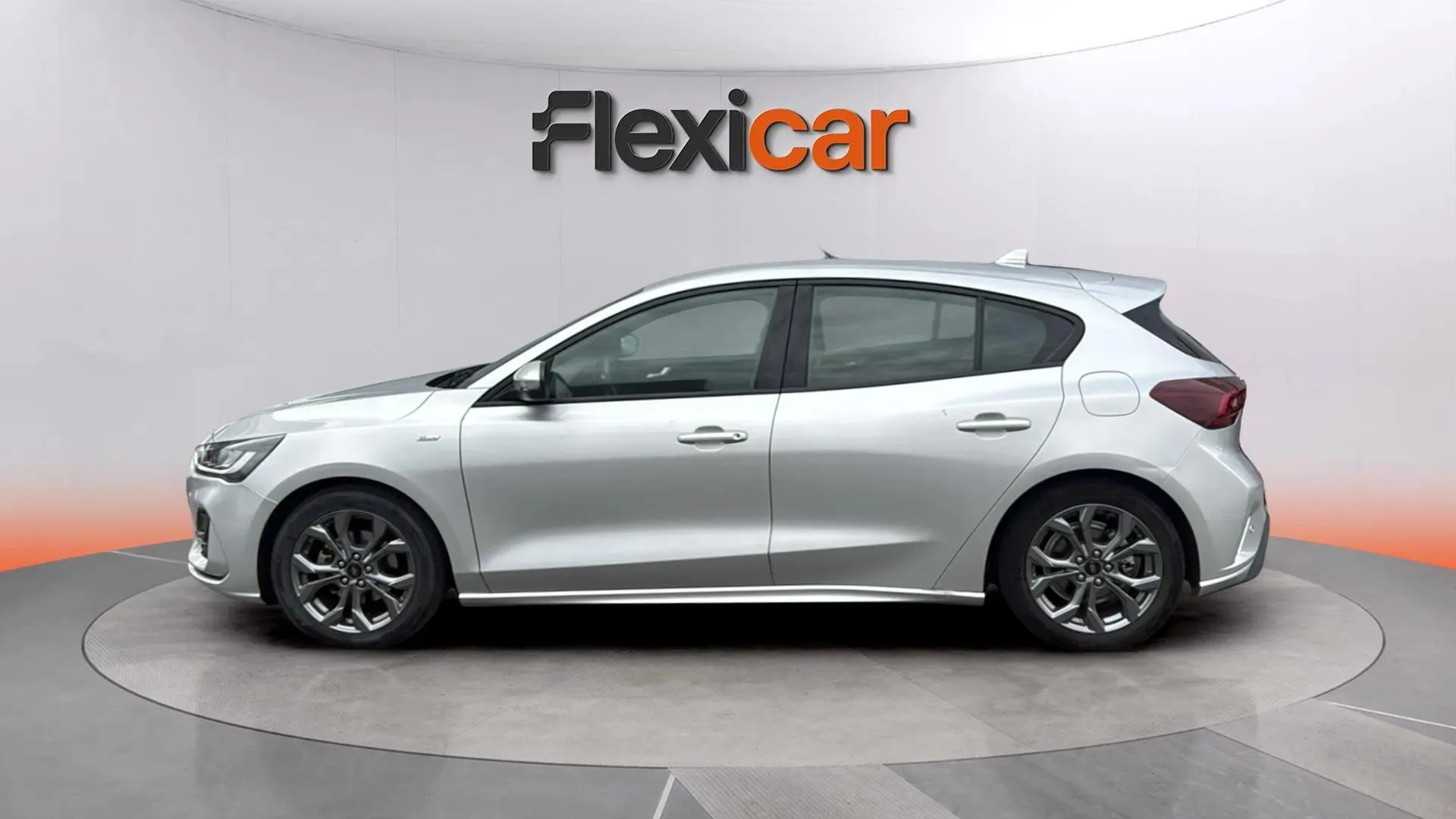 Ford Focus 1.0 EcoBoost MHEV ST-Line - foto 3