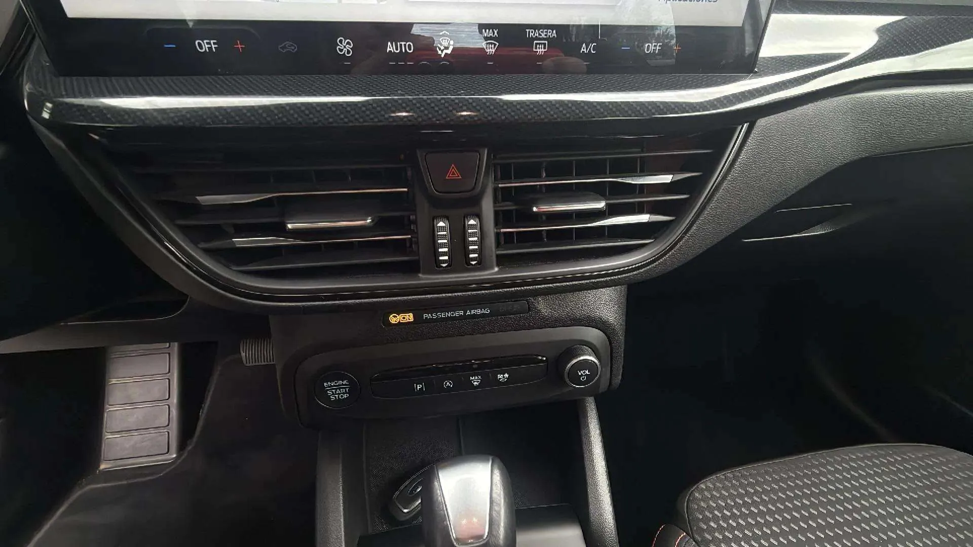 Ford Focus 1.0 EcoBoost MHEV ST-Line - foto 17