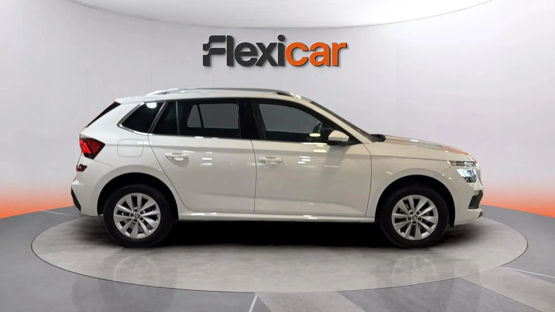 Škoda Kamiq 1.0 TSI DSG Selection - foto 3