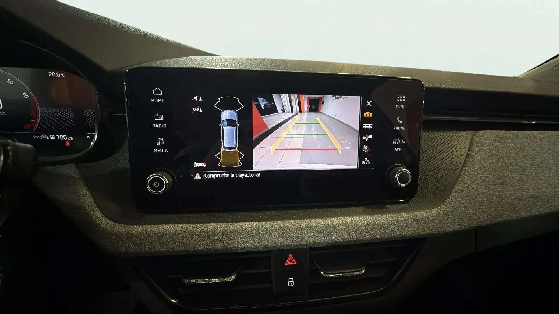 Škoda Kamiq 1.0 TSI DSG Selection - foto 16