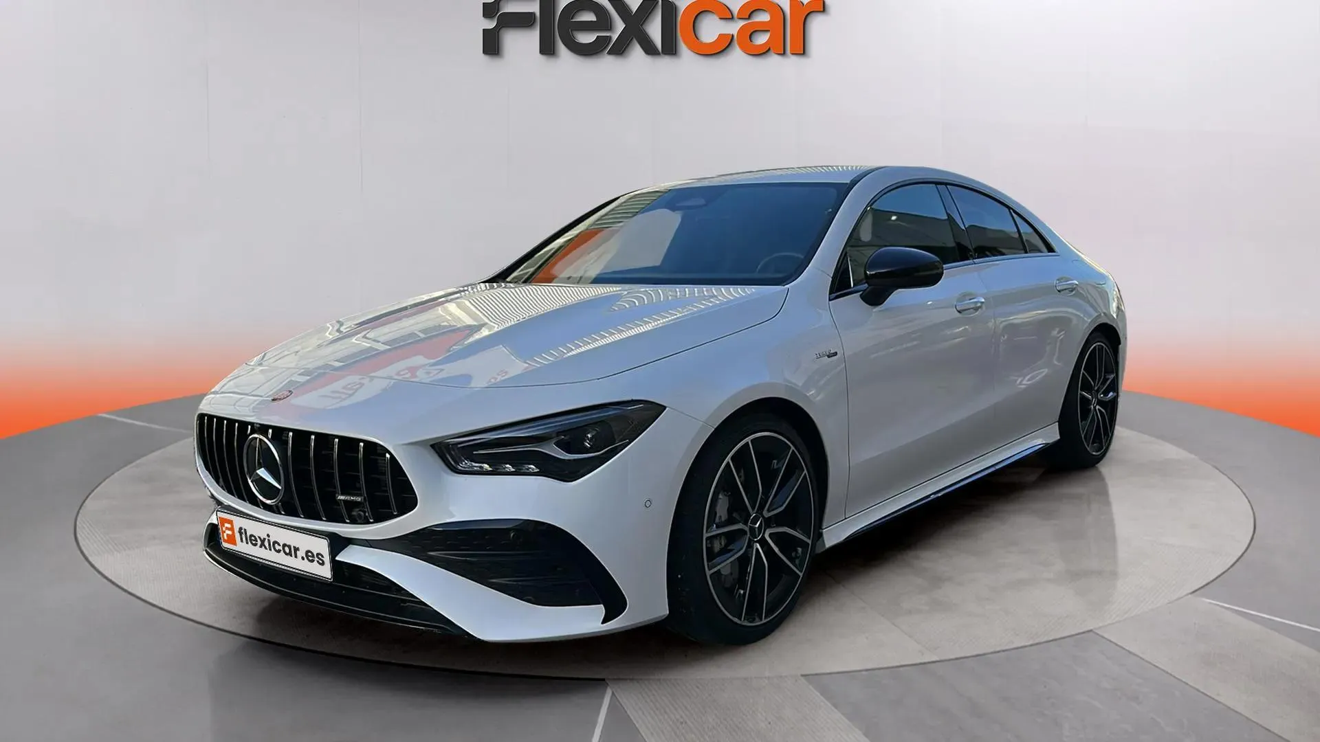 Mercedes-Benz CLA Mercedes-AMG 35 4MATIC+ - foto 3