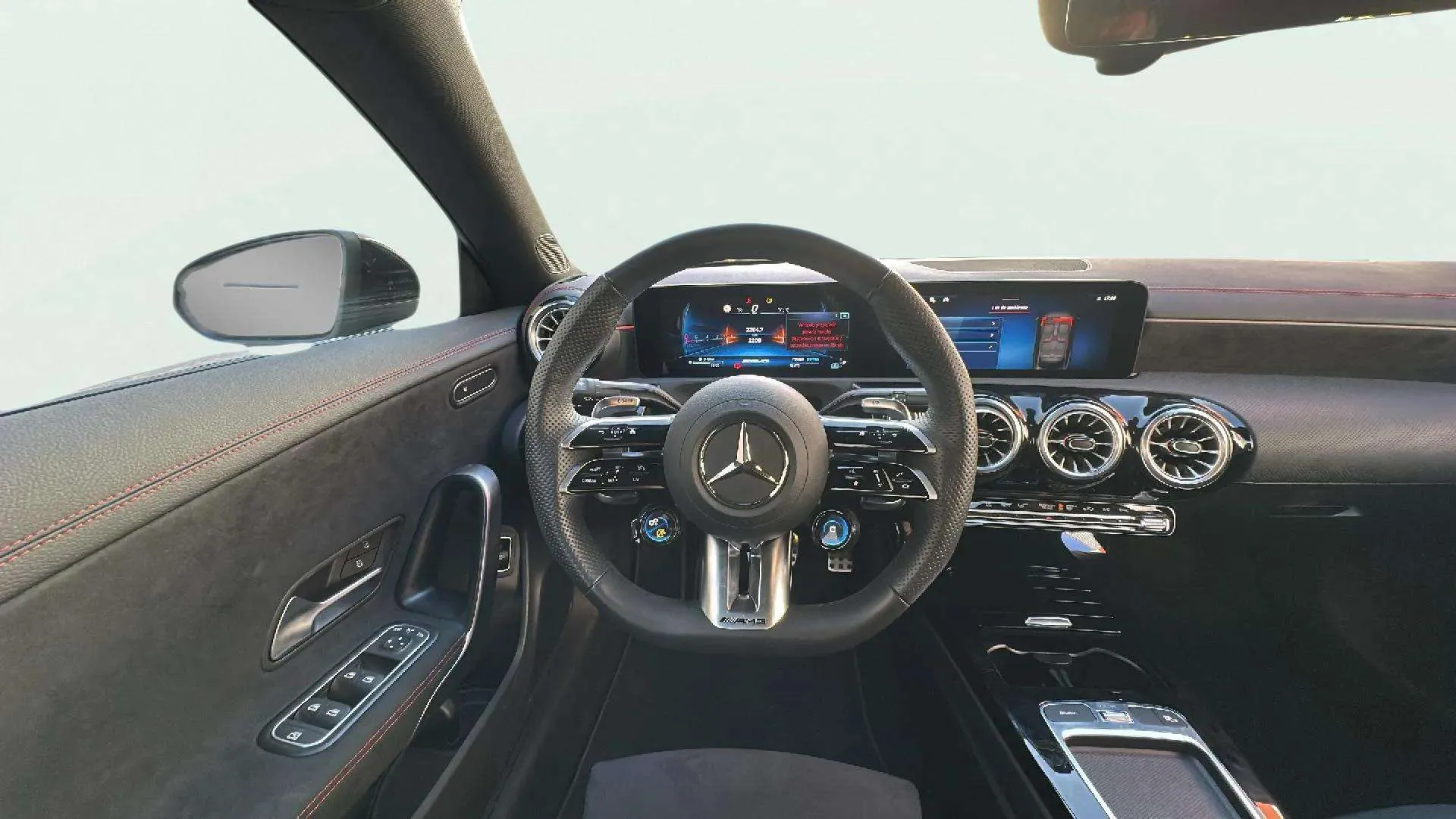 Mercedes-Benz CLA Mercedes-AMG 35 4MATIC+ - foto 14