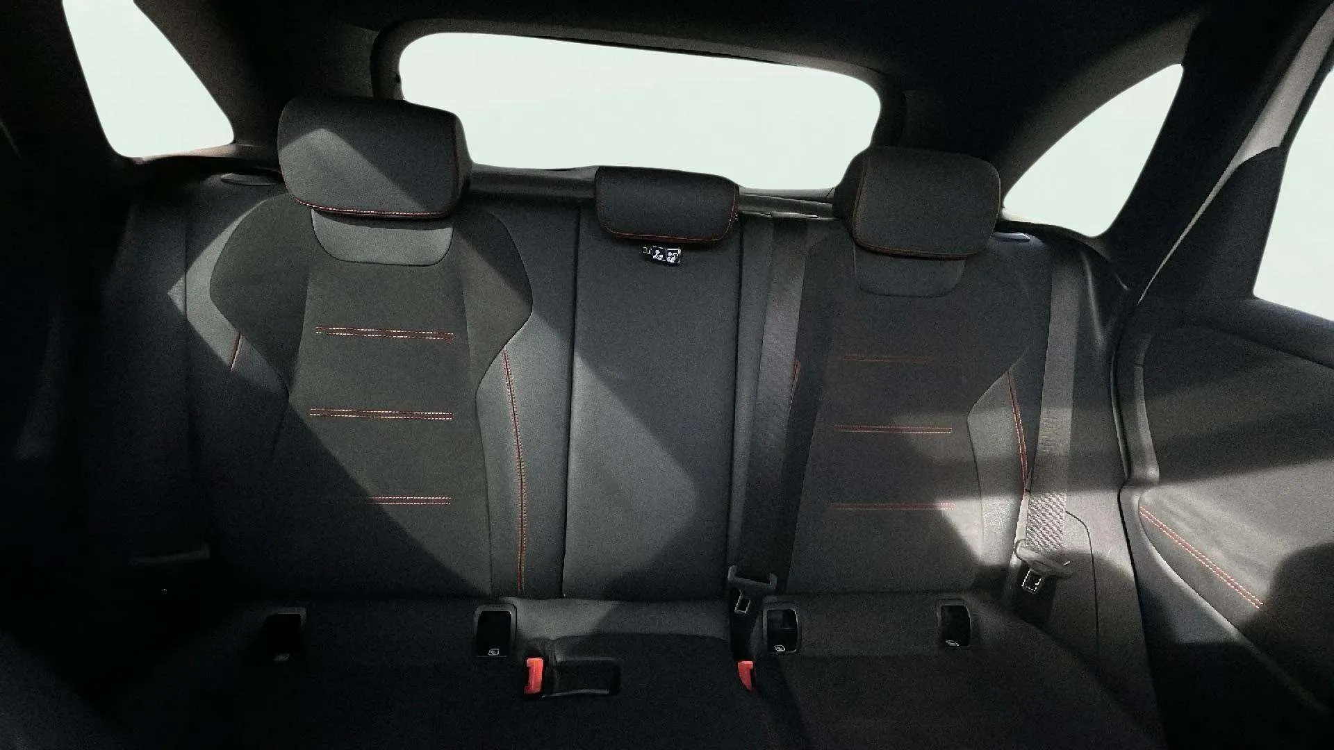 Mercedes-Benz Clase B B 200 d - foto 15