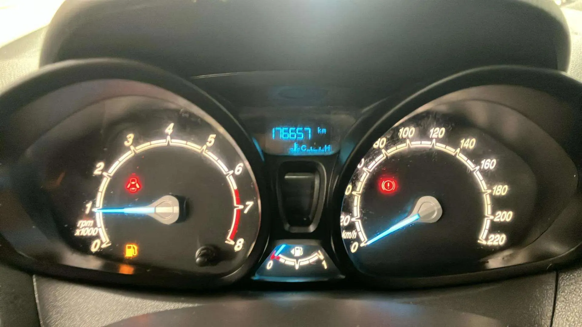 Ford Tourneo Courier 1.0 EcoBoost Ambiente - foto 8