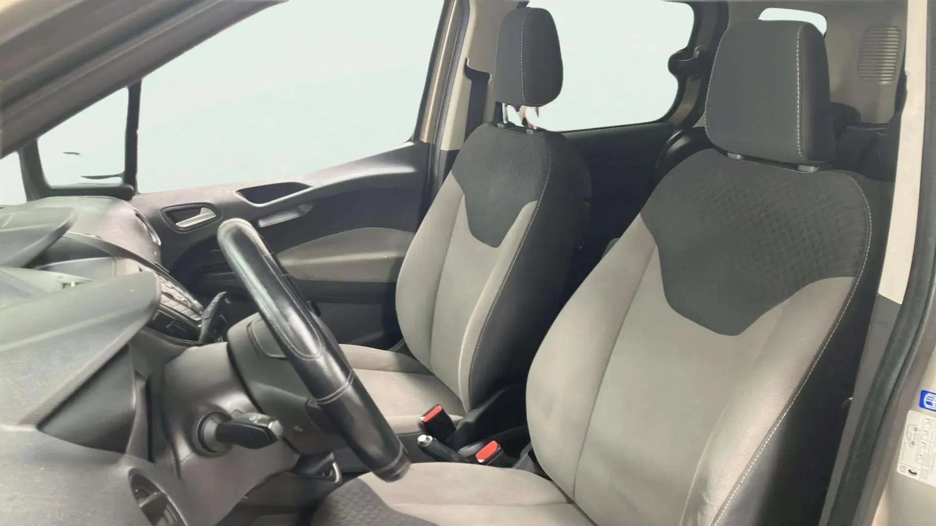 Ford Tourneo Courier 1.0 EcoBoost Ambiente - foto 9