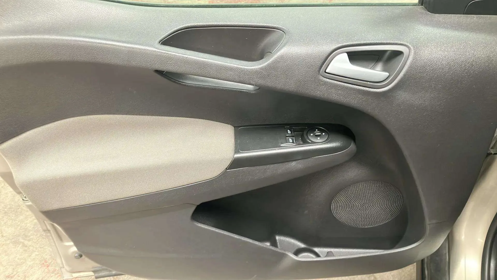 Ford Tourneo Courier 1.0 EcoBoost Ambiente - foto 11