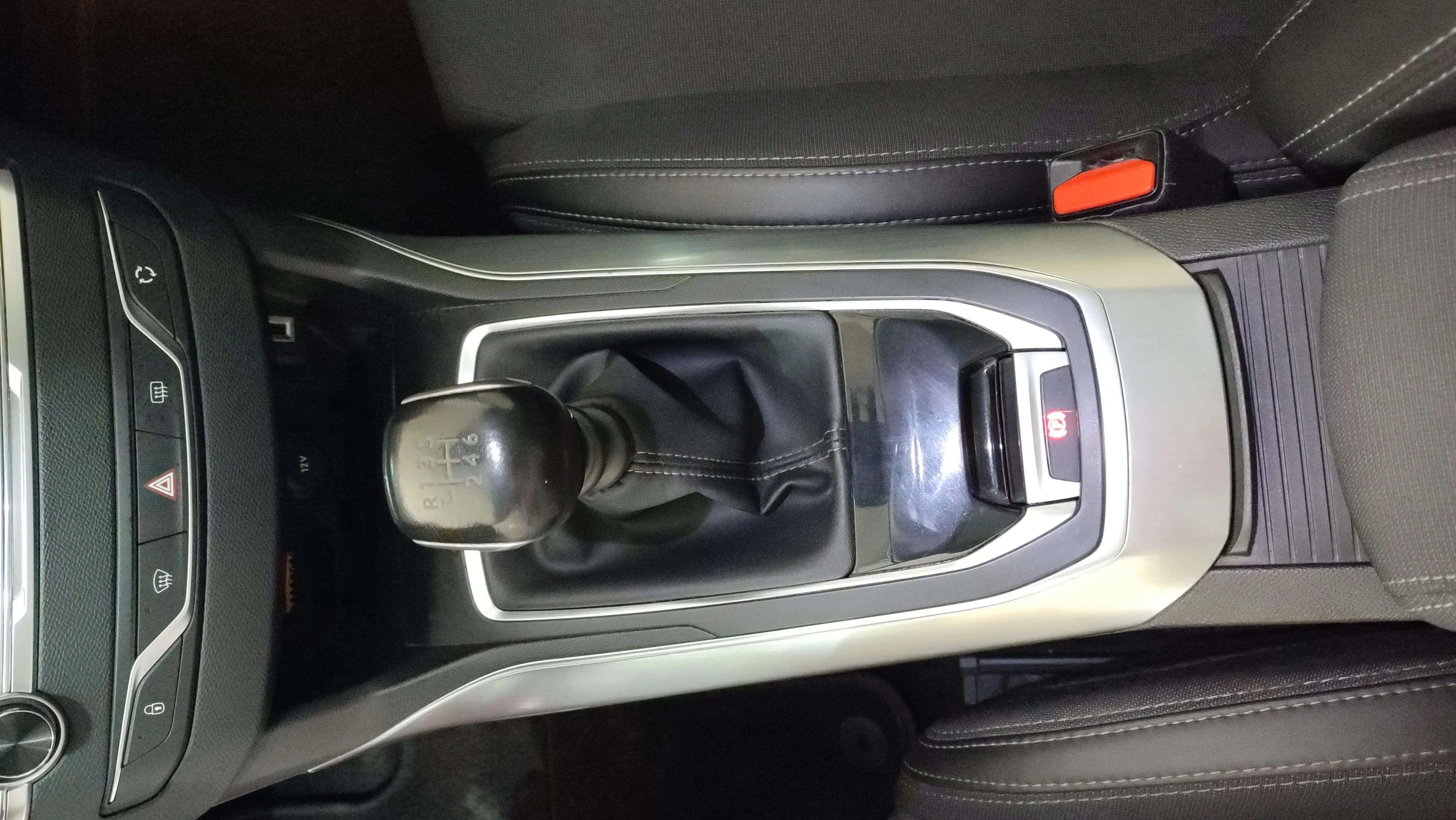 Peugeot 308 Allure 1.2 PureTech - foto 18