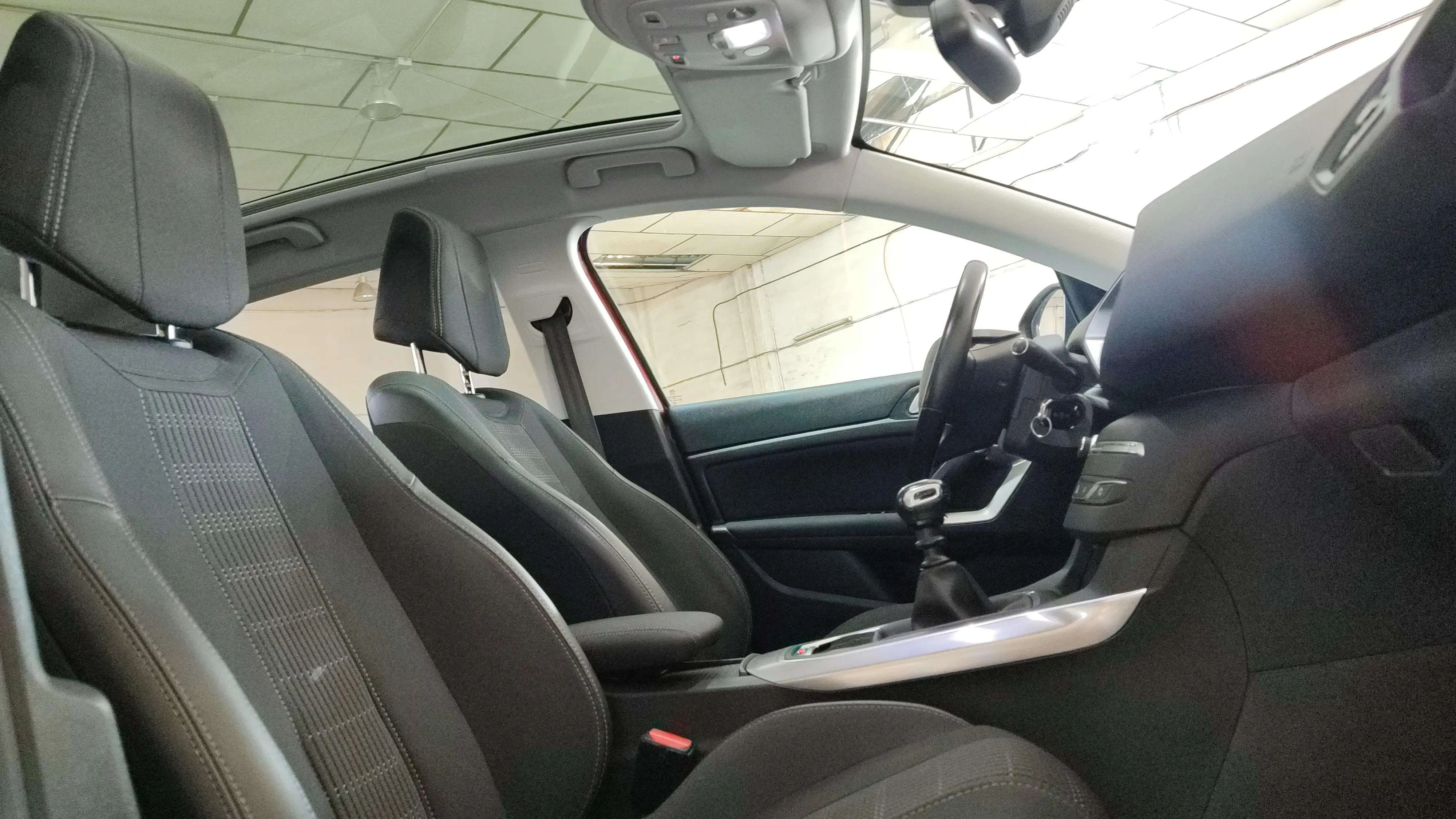 Peugeot 308 Allure 1.2 PureTech - foto 22
