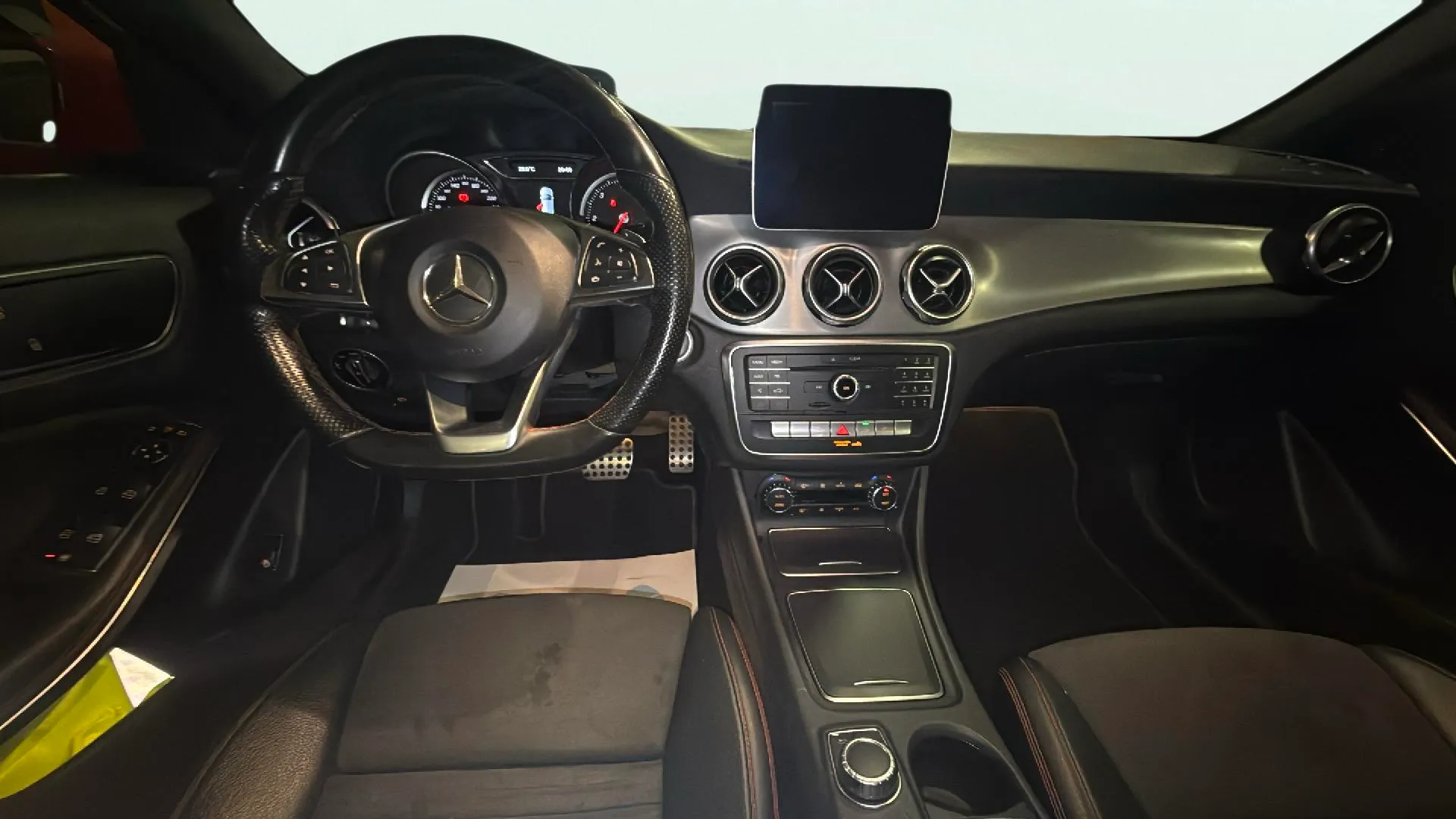 Mercedes-Benz GLA 220 d - foto 14