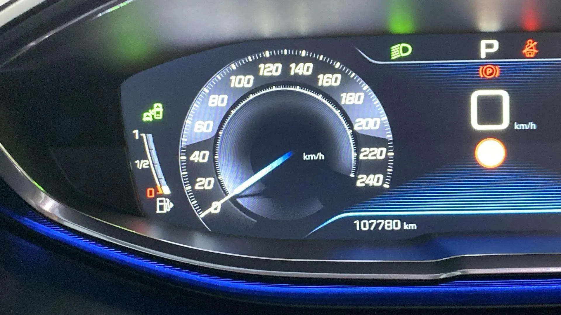Peugeot 3008 2.0BLUEHDI GT - foto 12