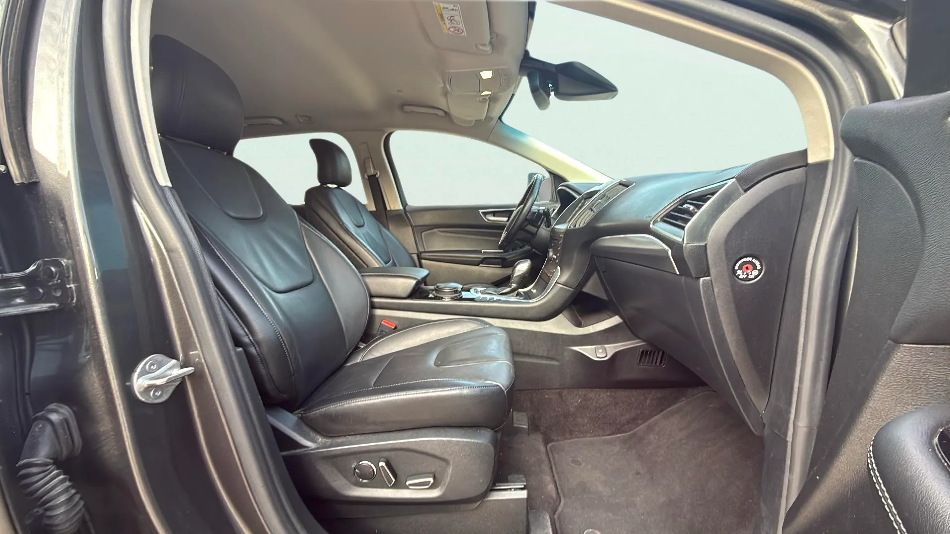 Ford Edge 2.0 TDCi Titanium 4WD - foto 14