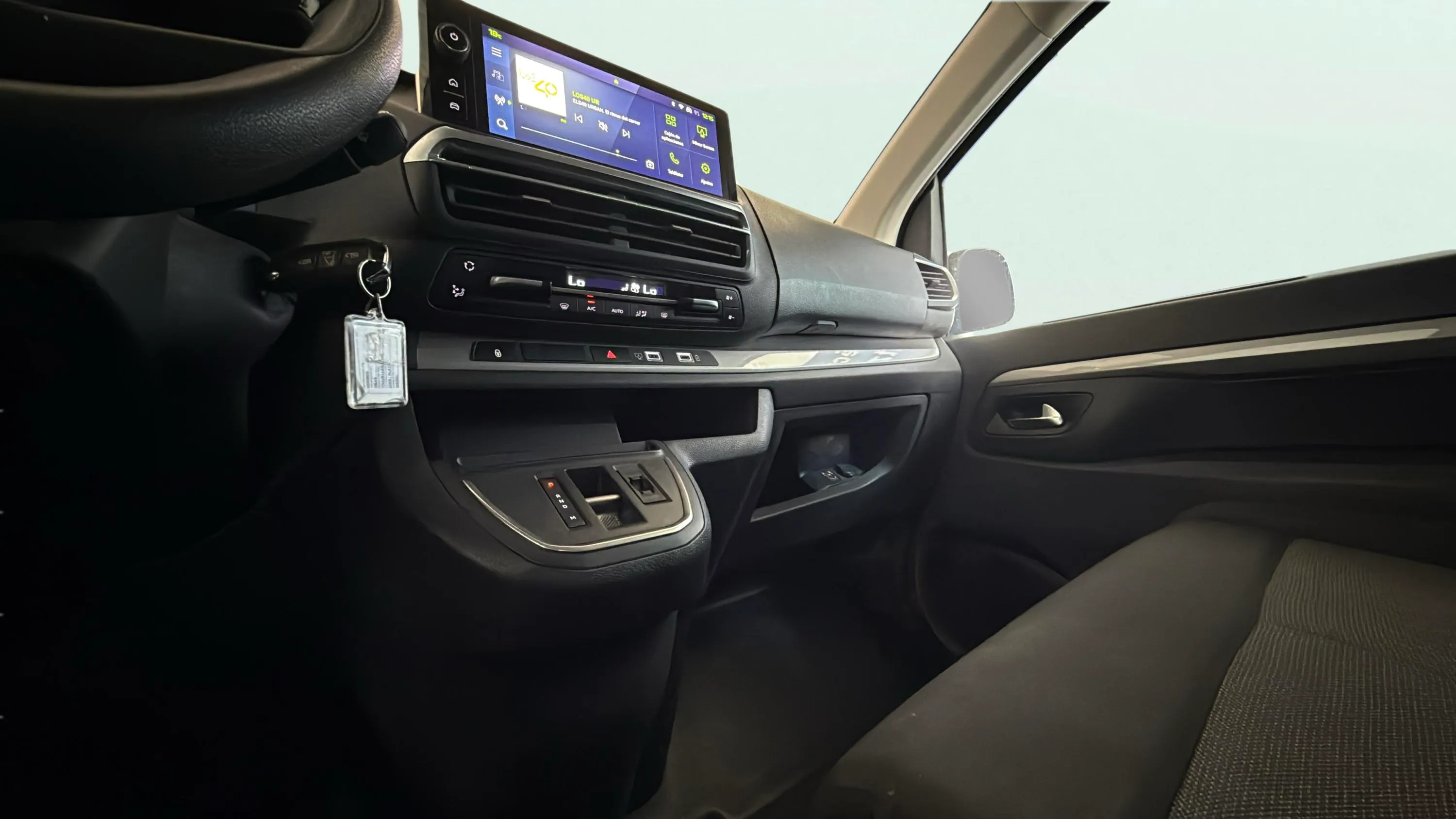 Peugeot Traveller Business Long BlueHDi 180 EAT8 - foto 23