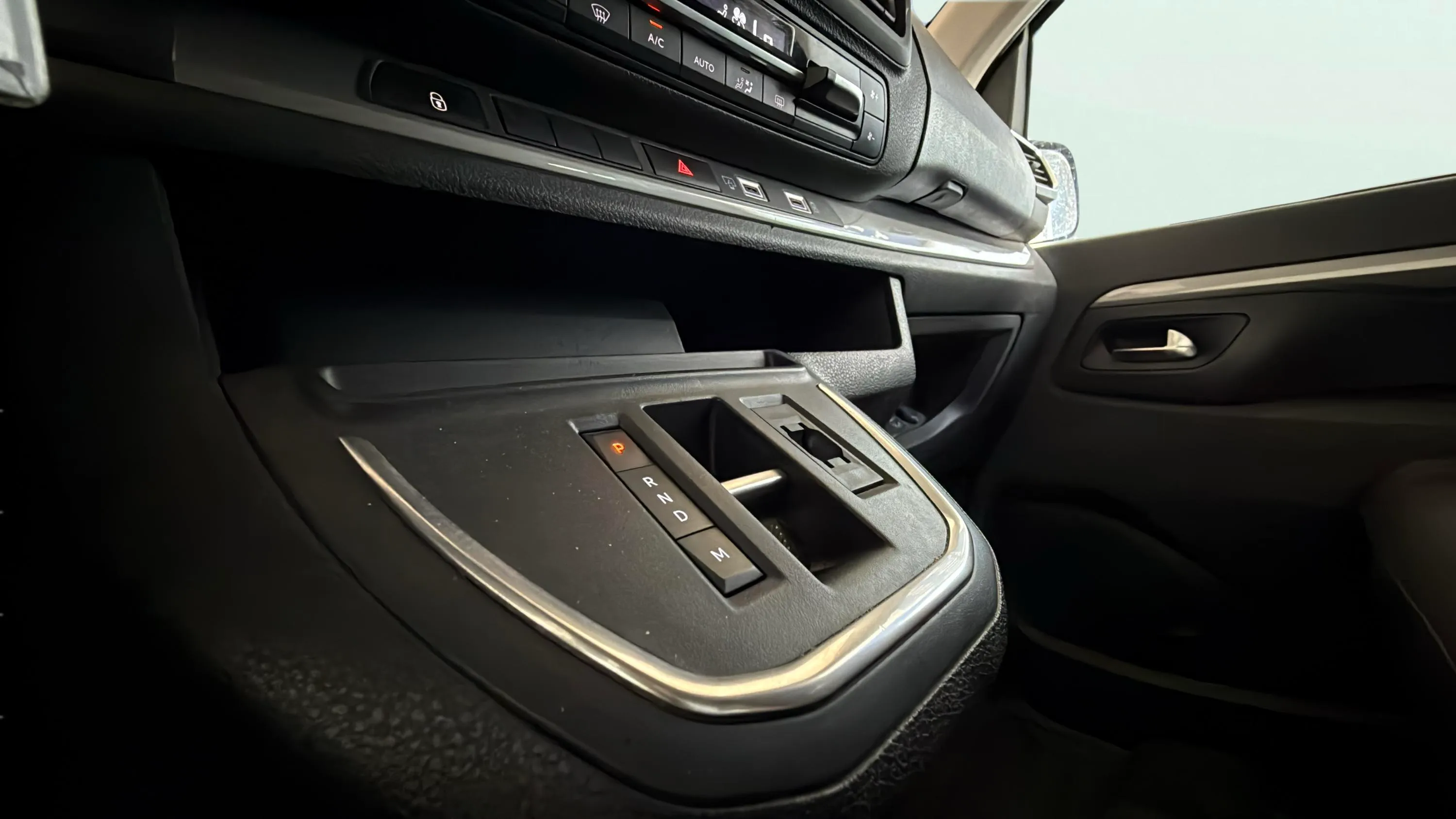 Peugeot Traveller Business Long BlueHDi 180 EAT8 - foto 13