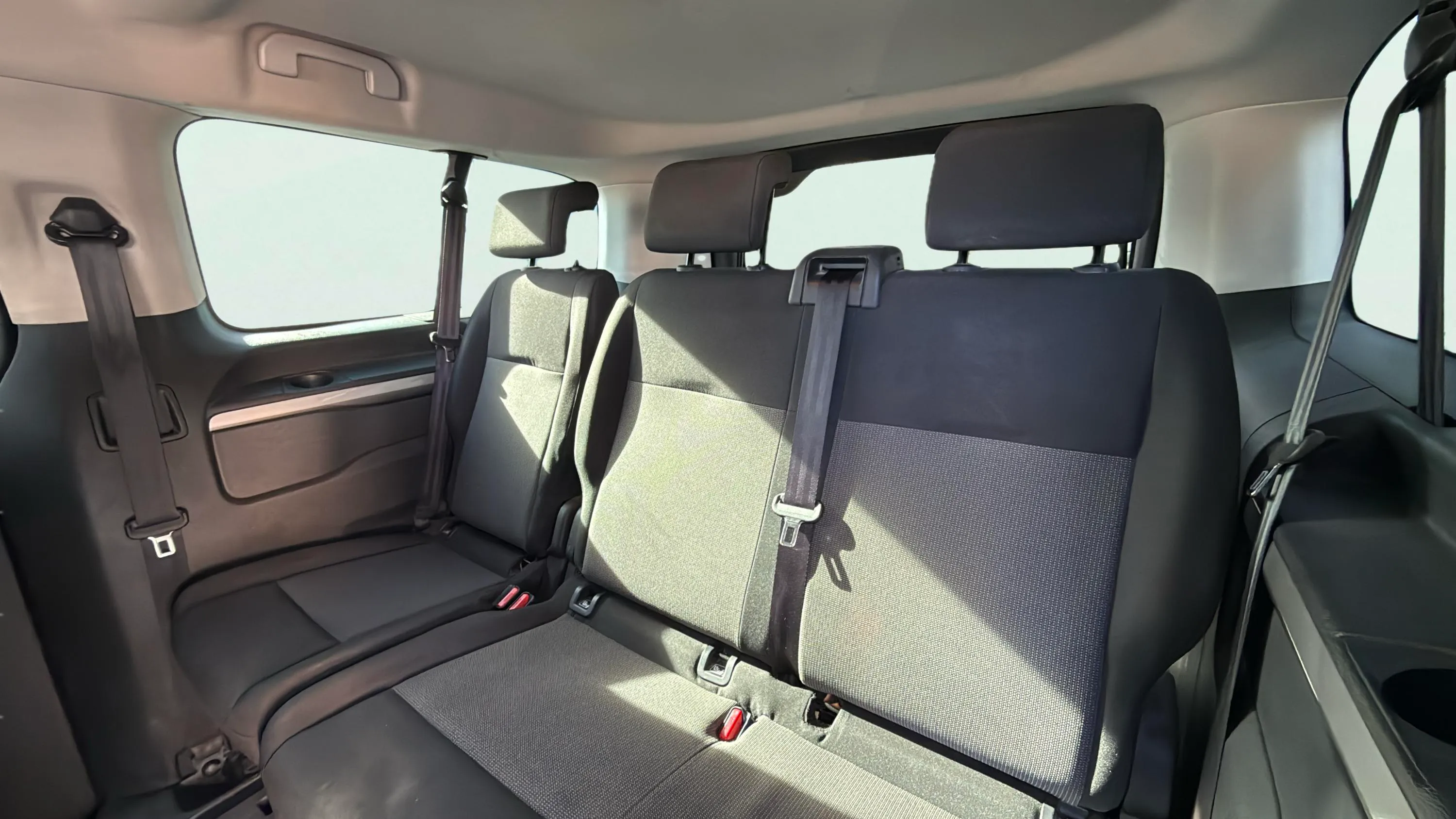 Peugeot Traveller Business Long BlueHDi 180 EAT8 - foto 17