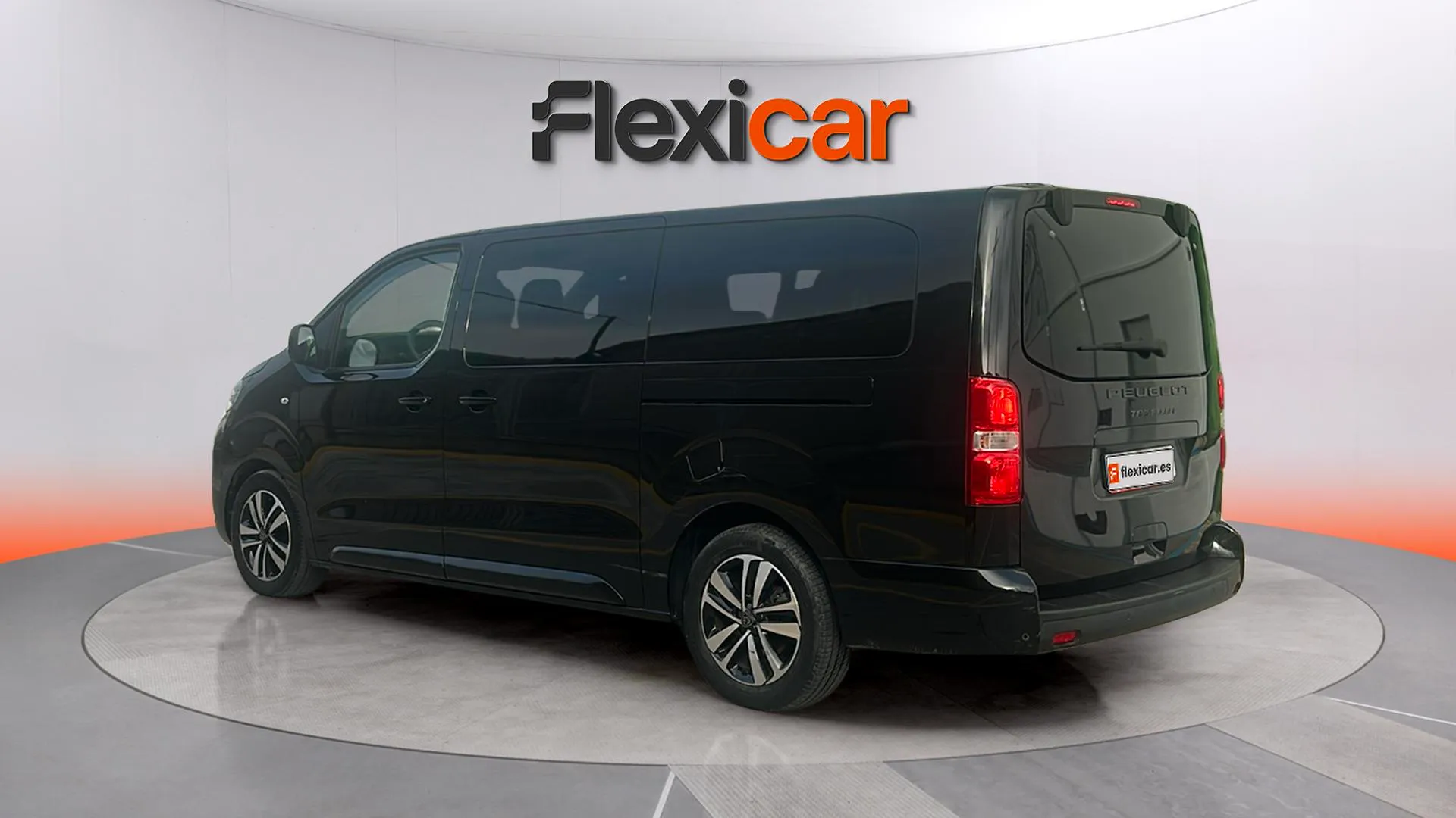 Peugeot Traveller Business Long BlueHDi 180 EAT8 - foto 2