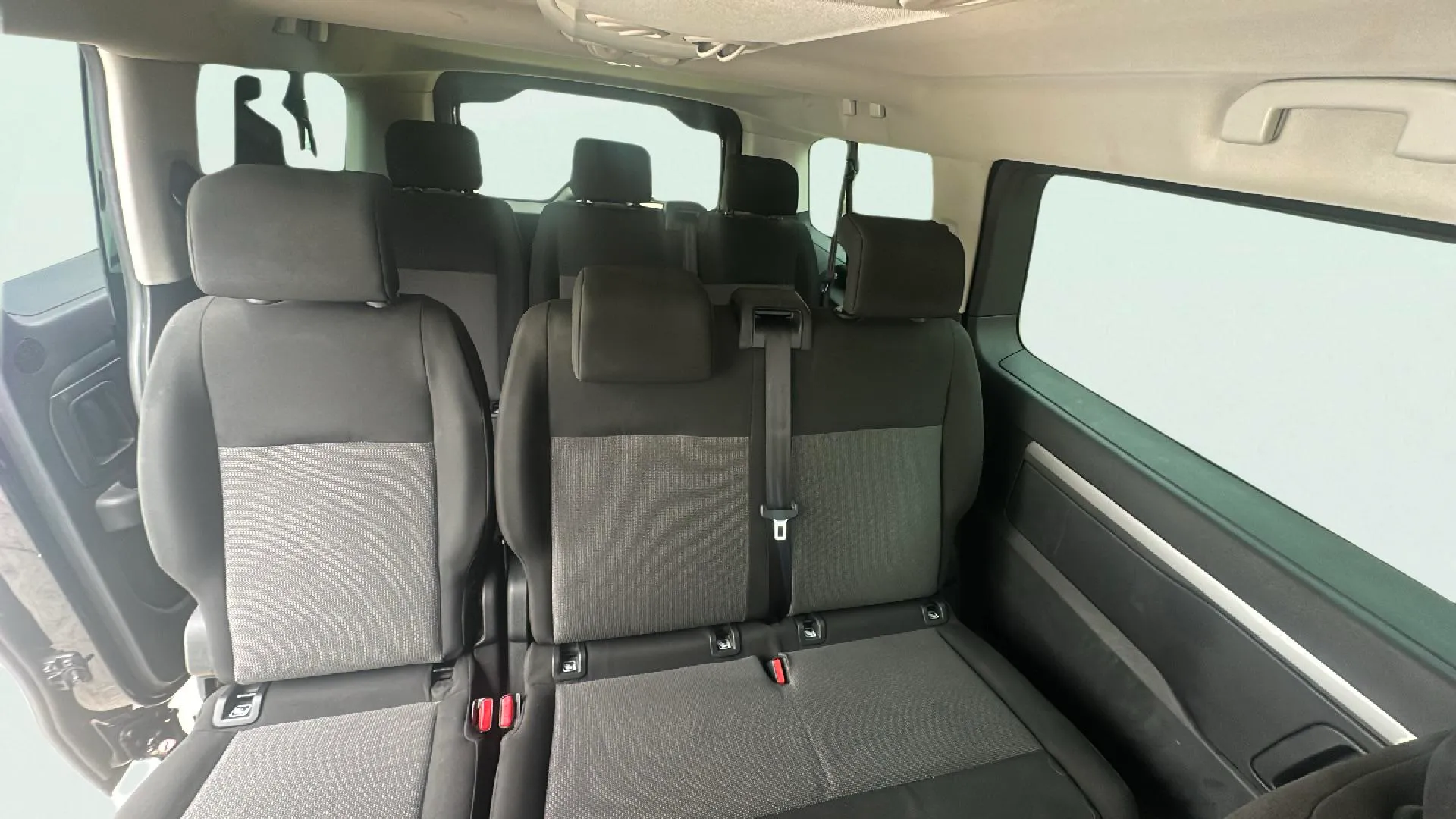 Peugeot Traveller Business Long BlueHDi 180 EAT8 - foto 18