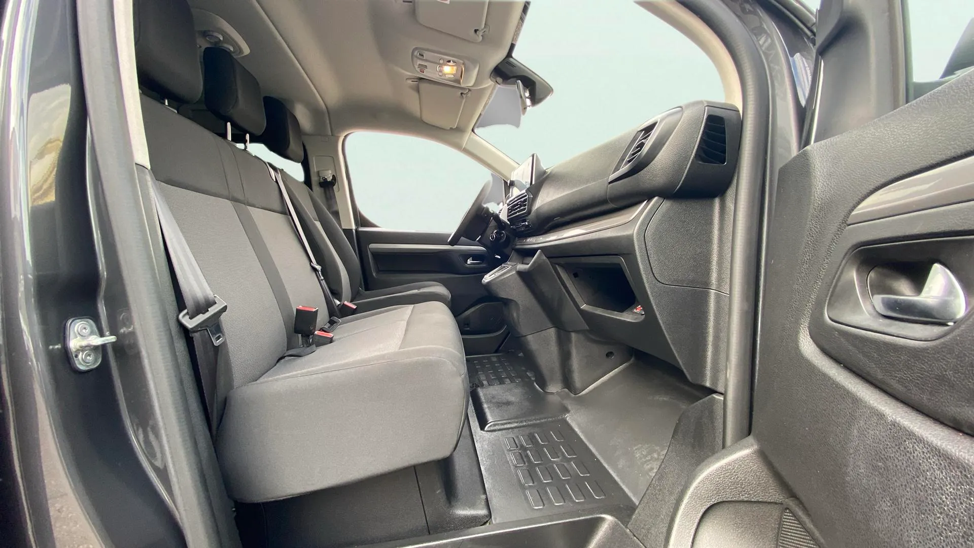 Peugeot Traveller Business Long BlueHDi 180 EAT8 - foto 14