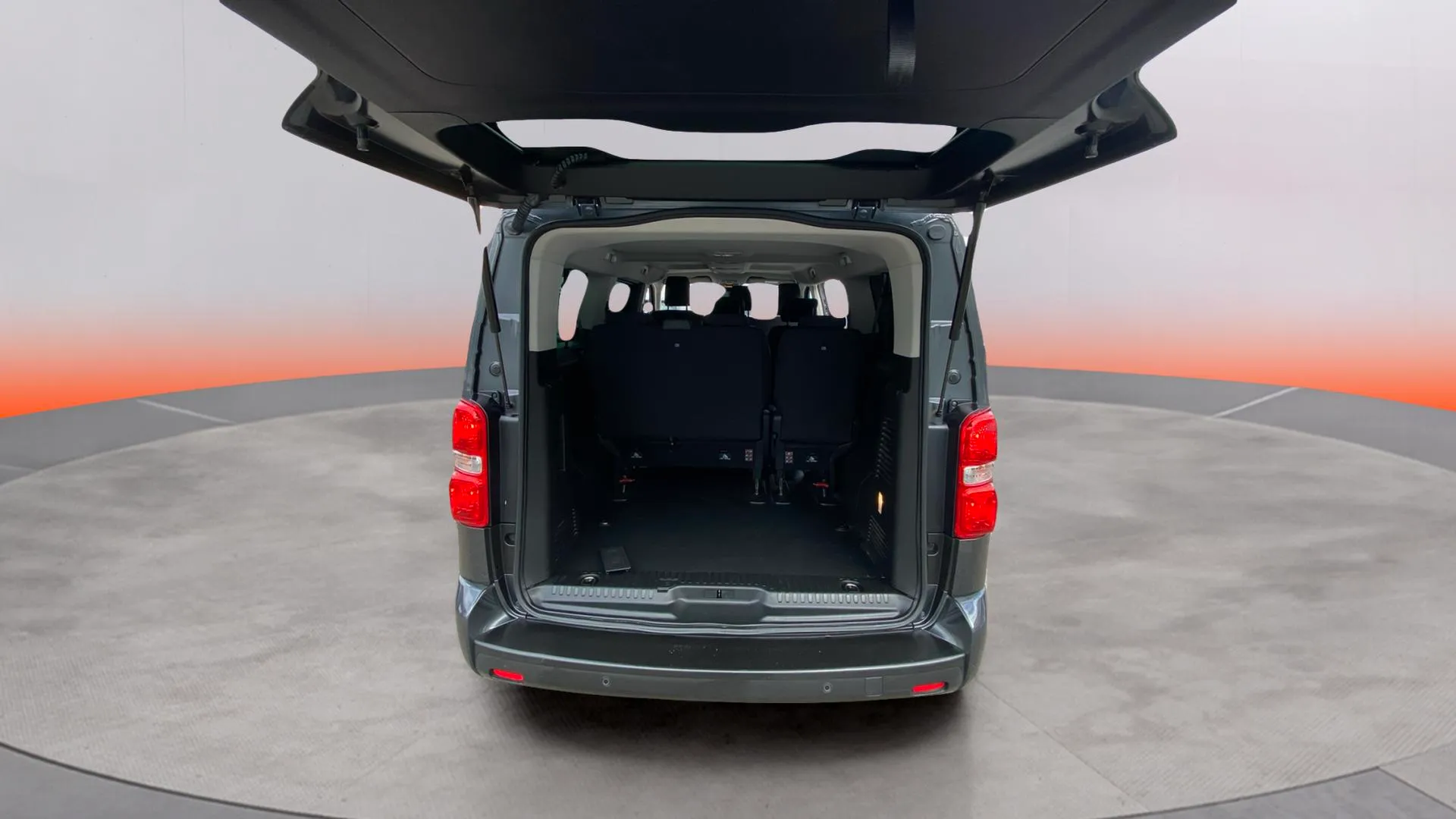 Peugeot Traveller Business Long BlueHDi 180 EAT8 - foto 10