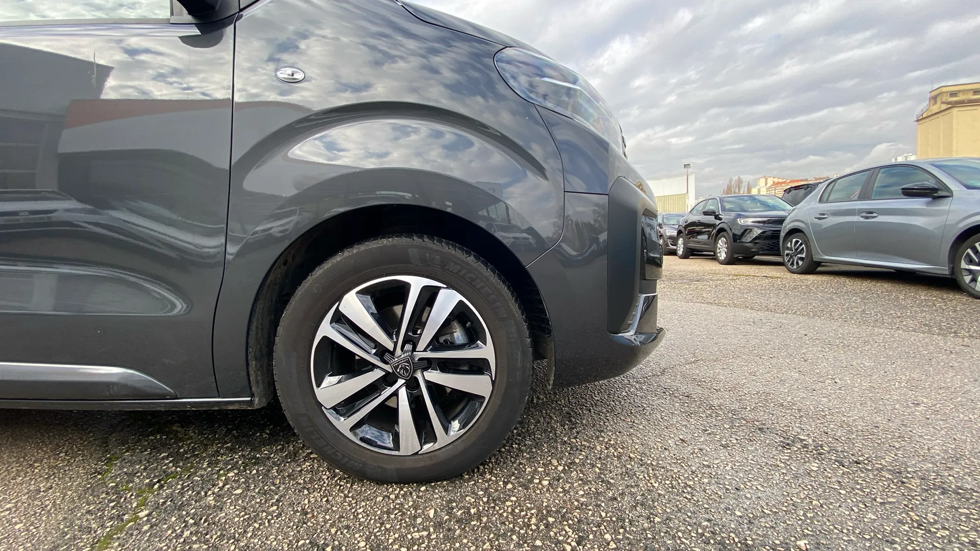 Peugeot Traveller Business Long BlueHDi 180 EAT8 - foto 9
