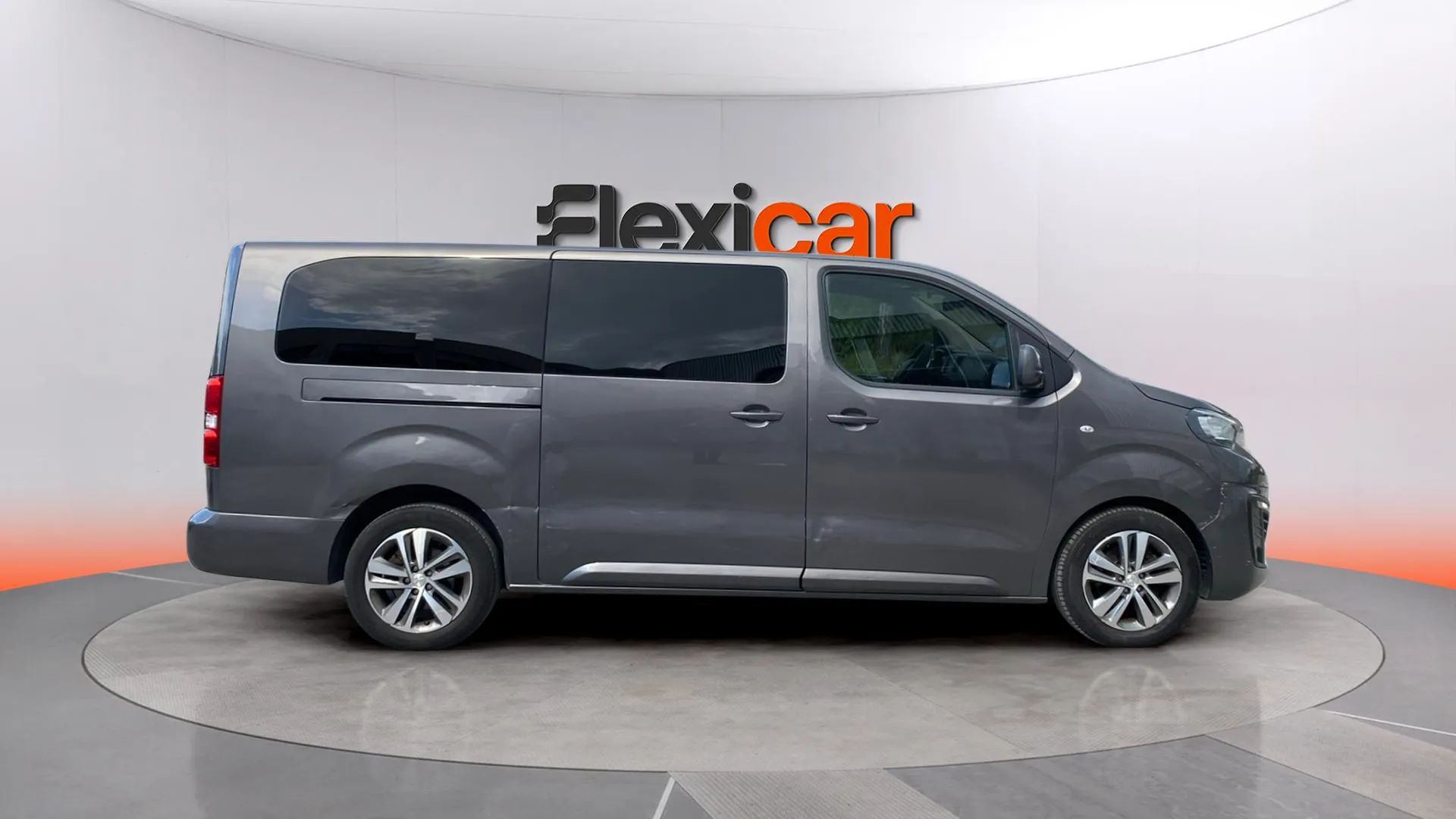 Peugeot Traveller Active BlueHDi Long - foto 8