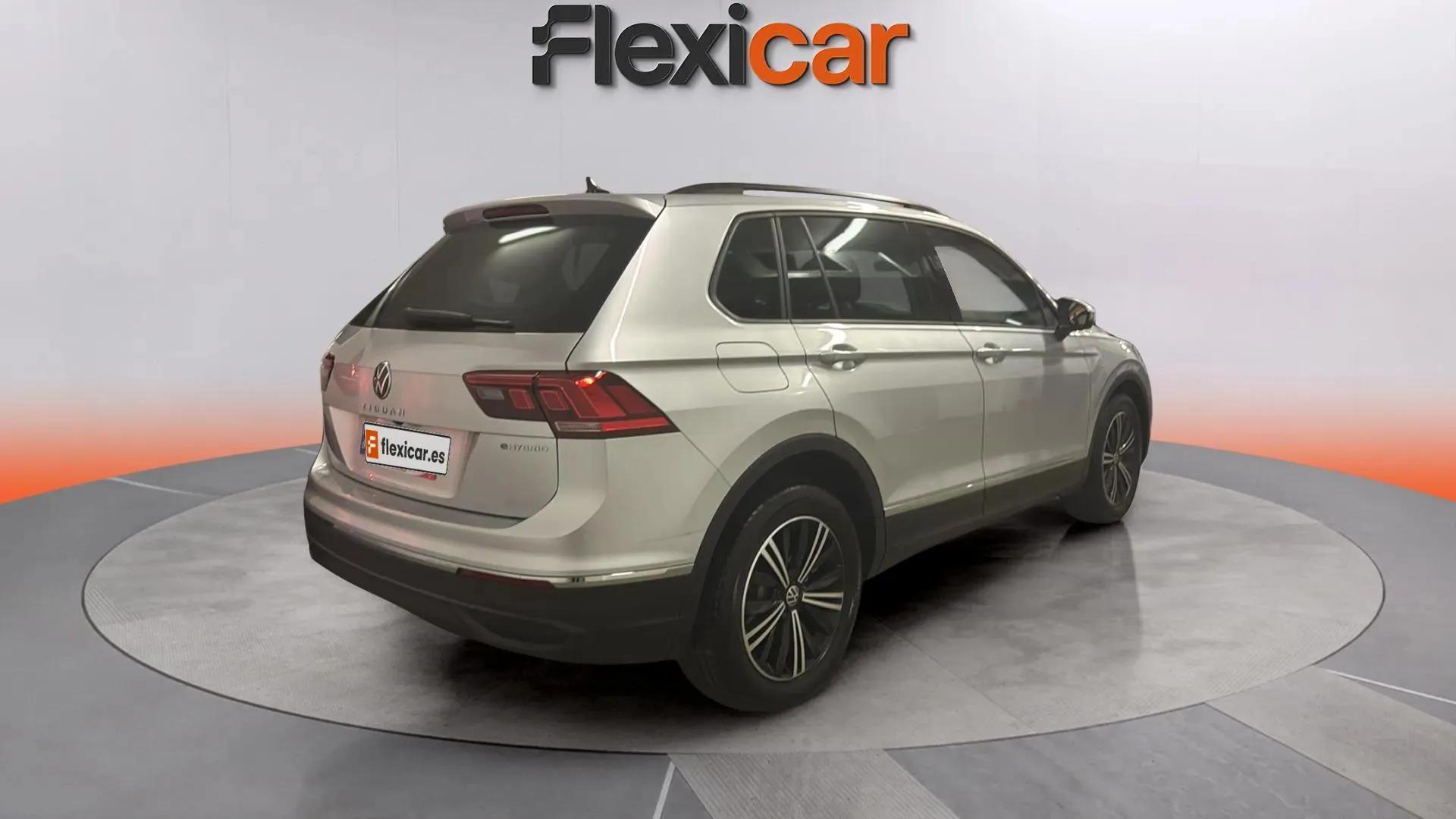Volkswagen Tiguan Life 1.4 TSI eHybrid DSG - foto 3