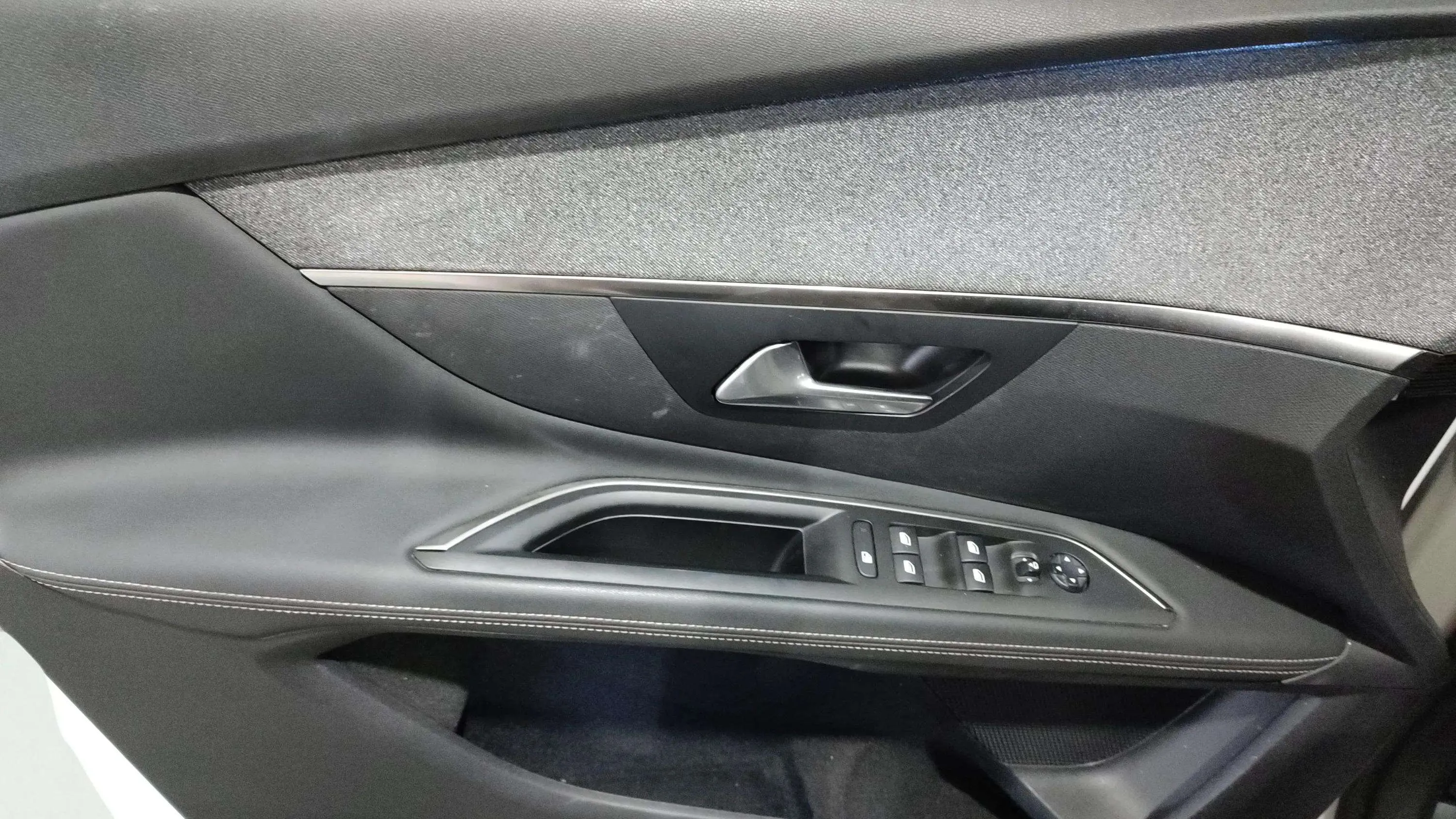 Peugeot 3008 GT Line BlueHDi EAT8 - foto 6
