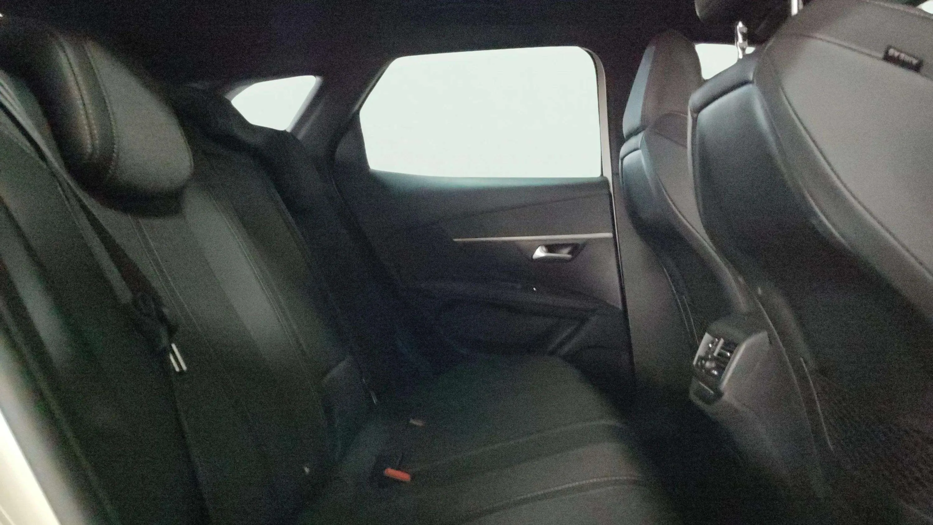 Peugeot 3008 GT Line BlueHDi EAT8 - foto 24