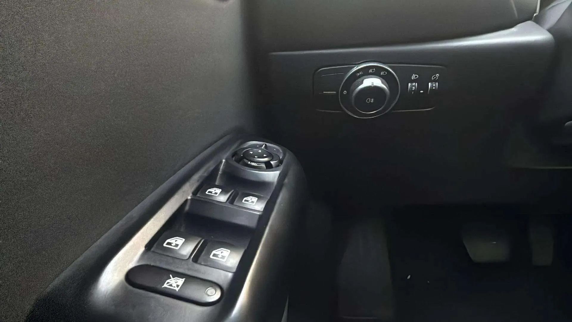 Alfa Romeo Tonale 1.5 MHEV Gasolina Sprint FWD - foto 16